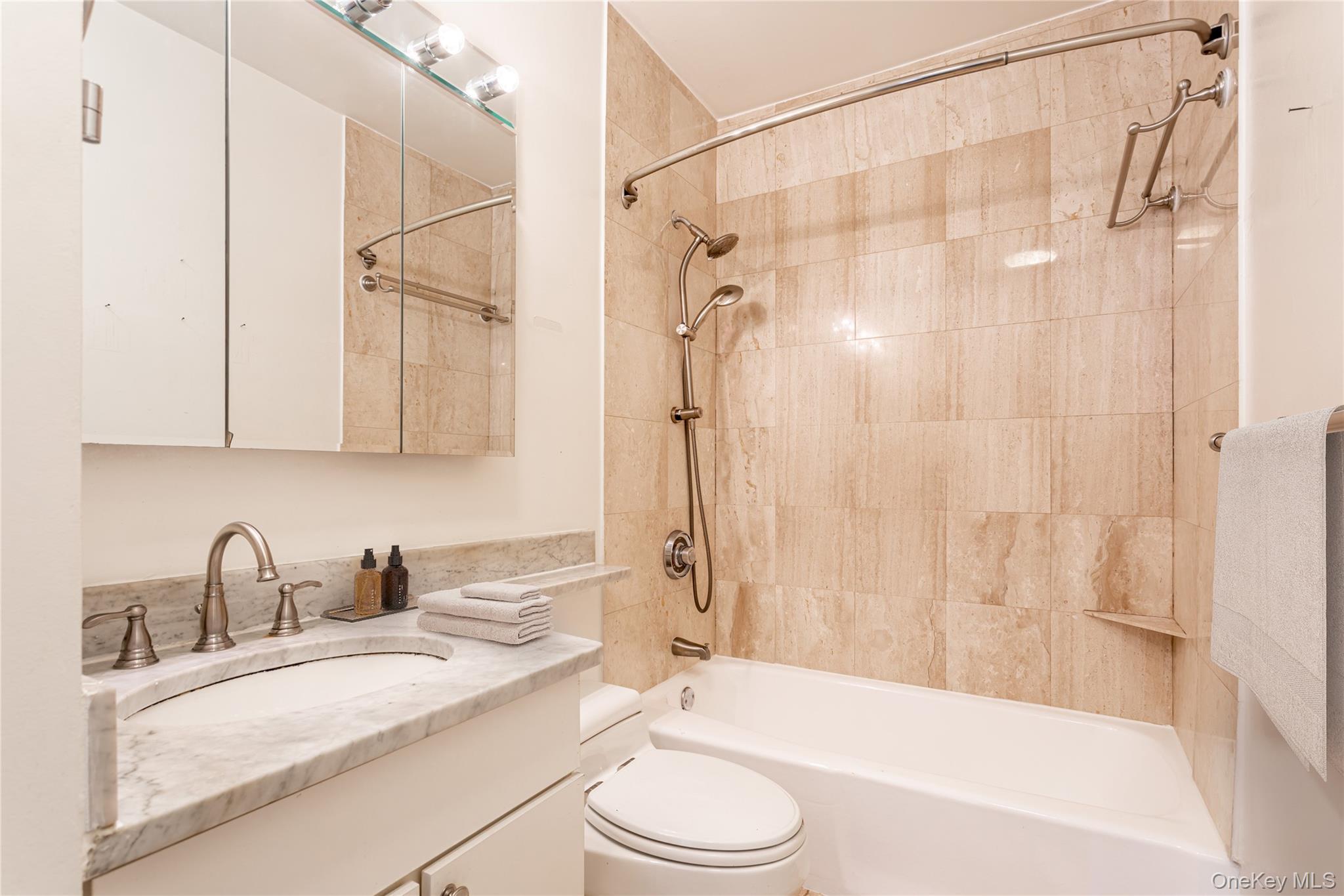 Condo 50th  Manhattan, NY 10019, MLS-980304-26