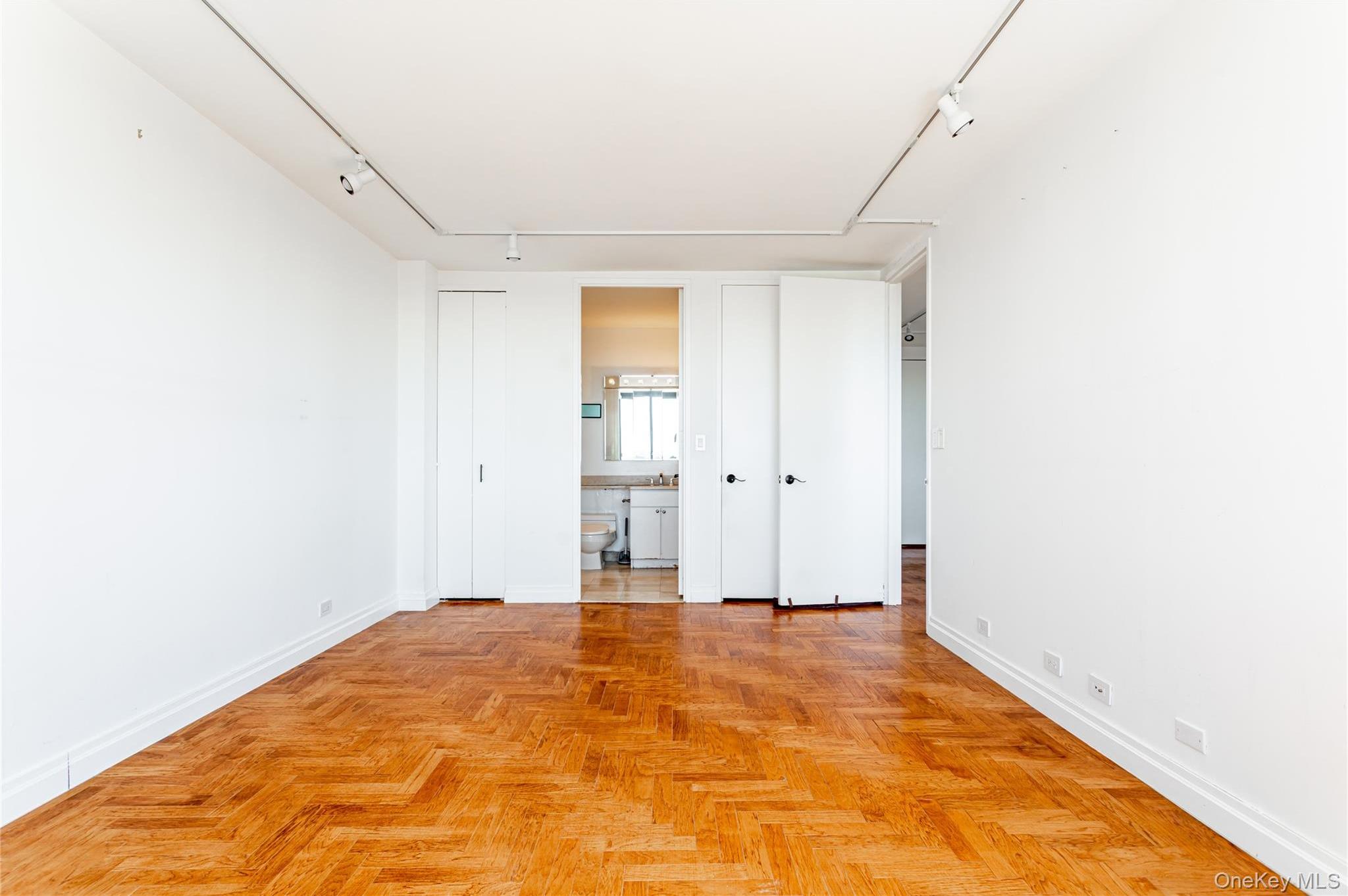 Condo 50th  Manhattan, NY 10019, MLS-980304-6