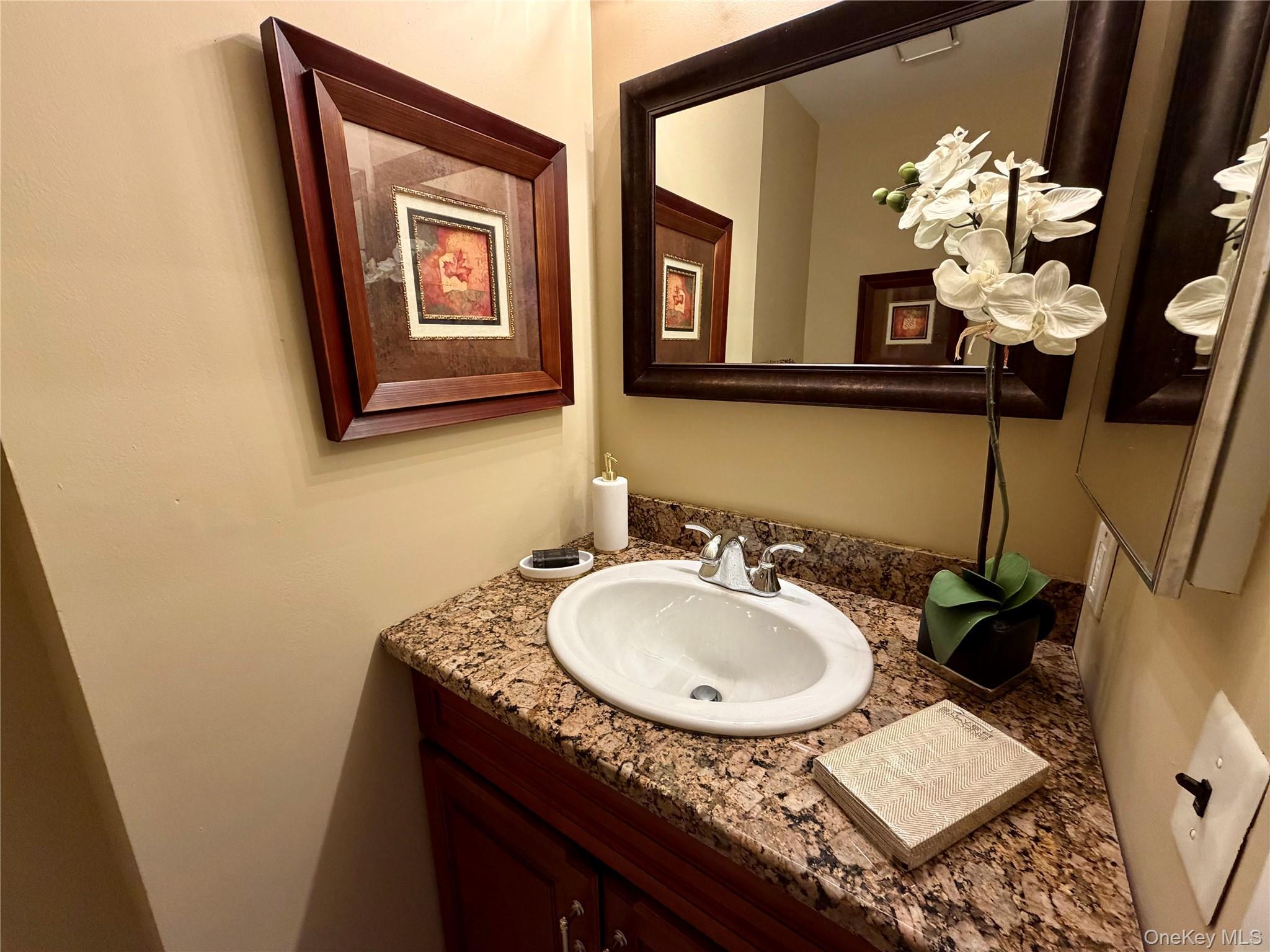 Condo Cambridge  Suffolk County, NY 11726, MLS-980309-10