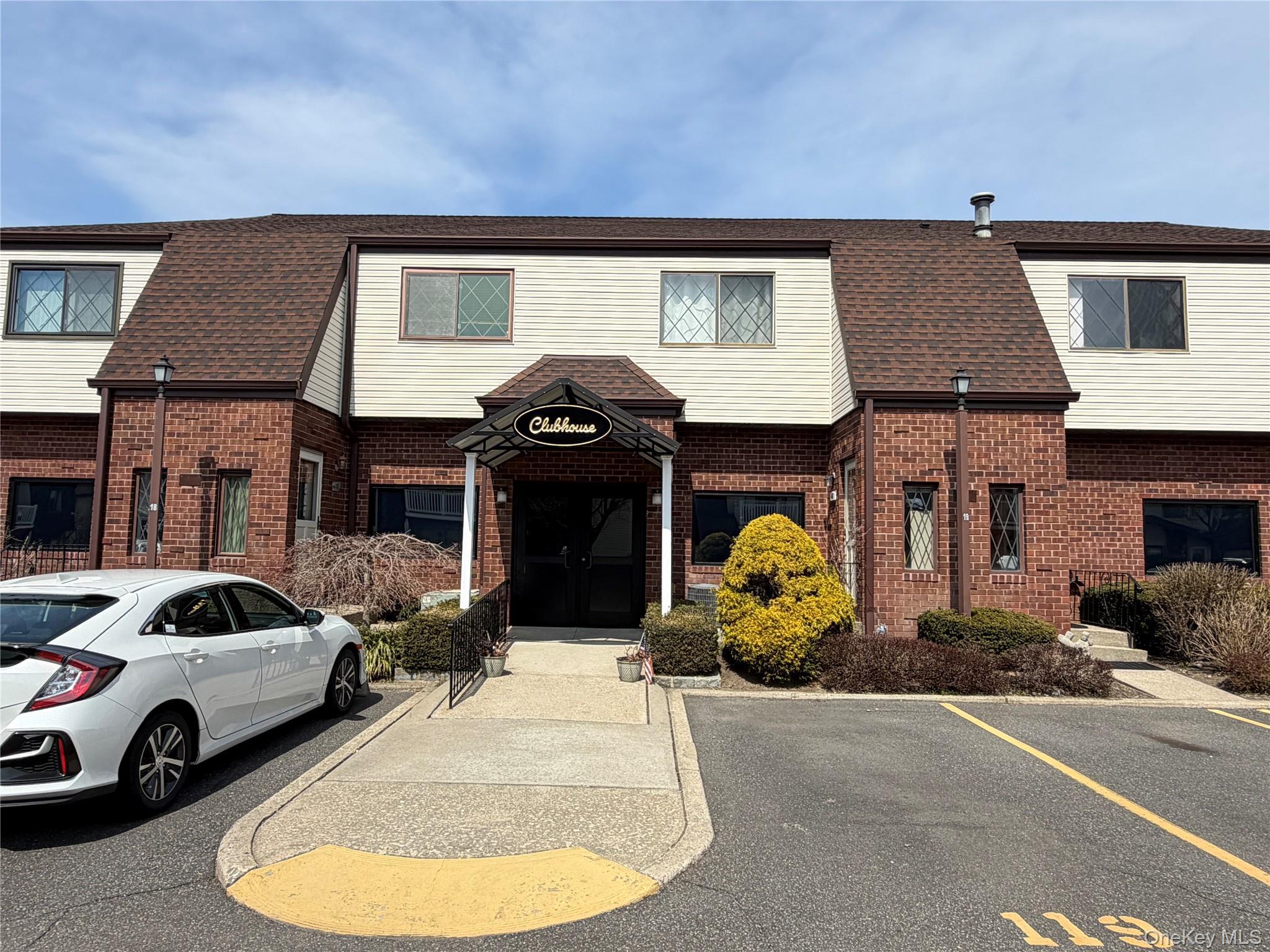 Condo Cambridge  Suffolk County, NY 11726, MLS-980309-18