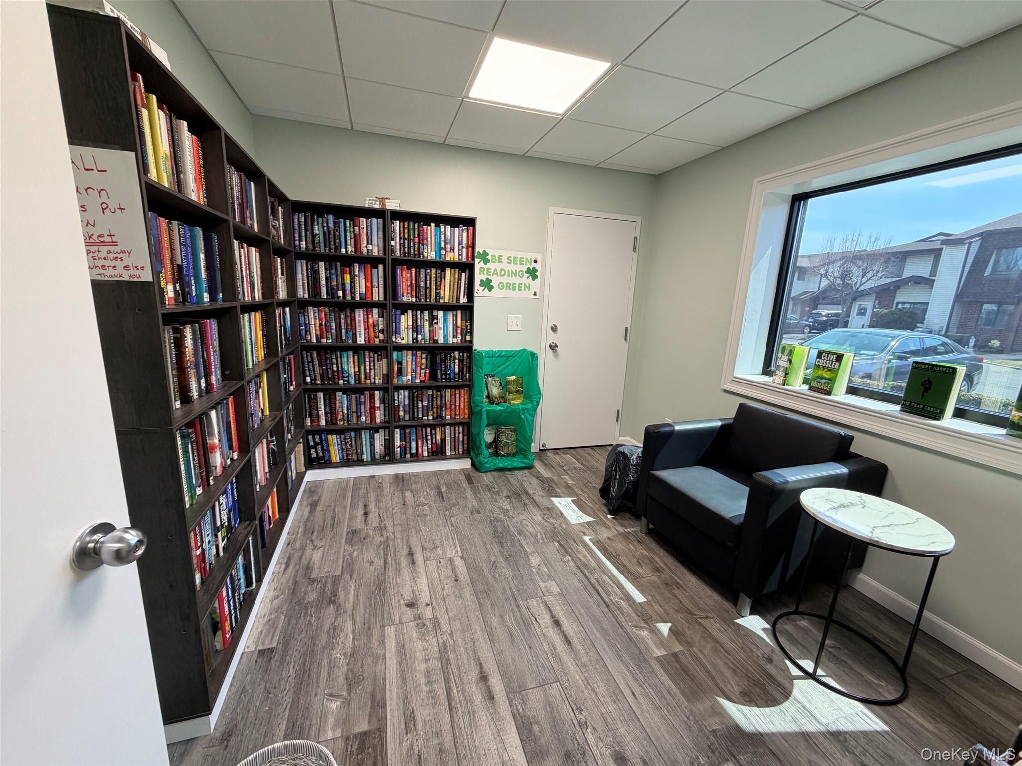 Condo Cambridge  Suffolk County, NY 11726, MLS-980309-25