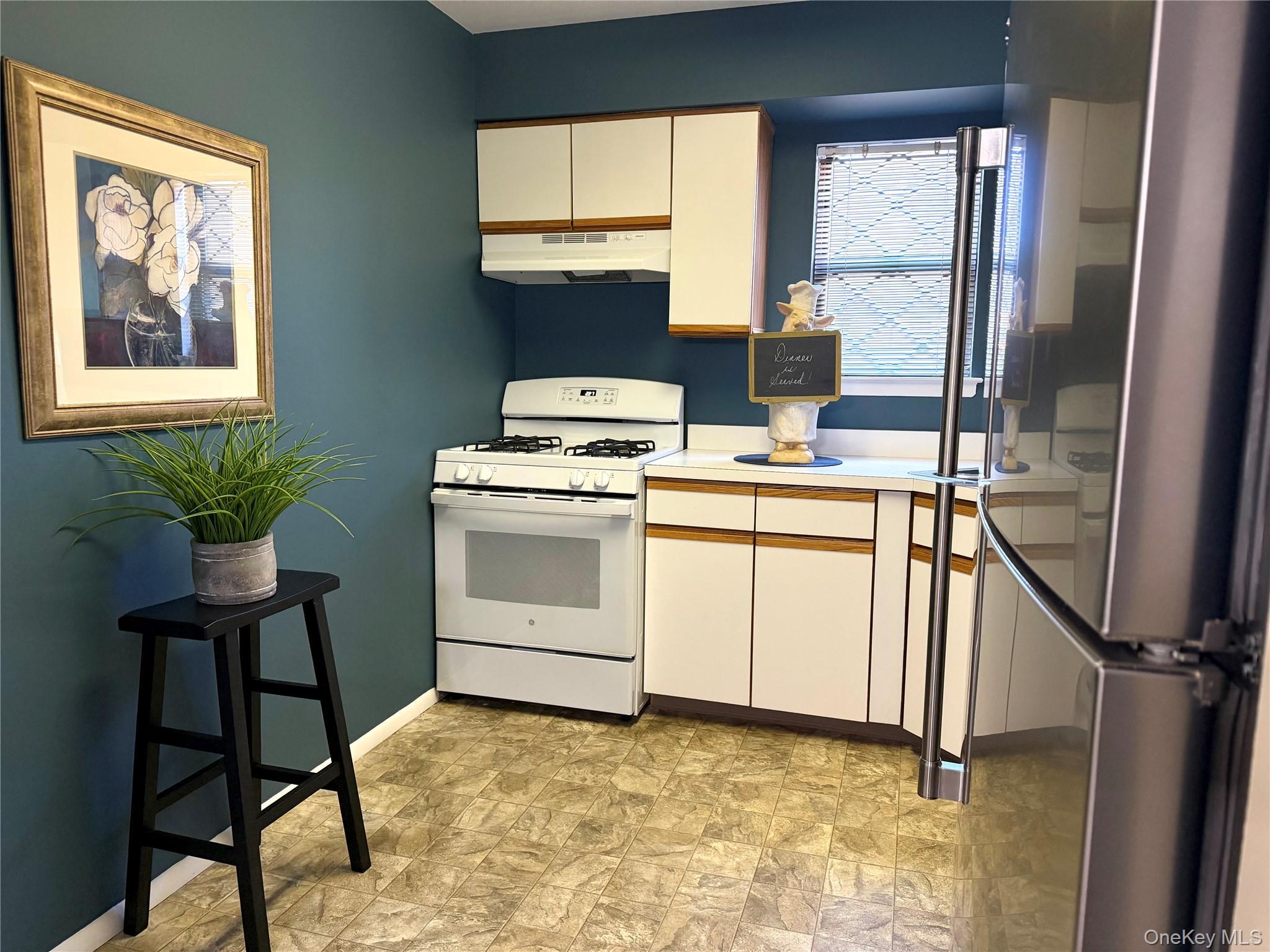 Condo Cambridge  Suffolk County, NY 11726, MLS-980309-9