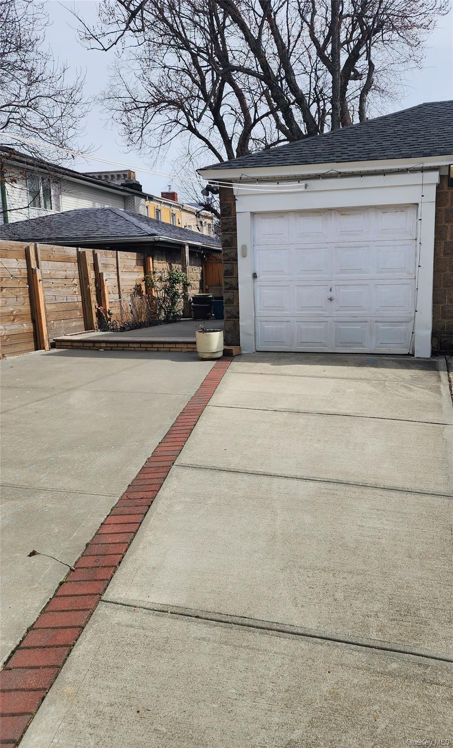 Single Family 64th Queens, NY 11385, MLS-980311-24