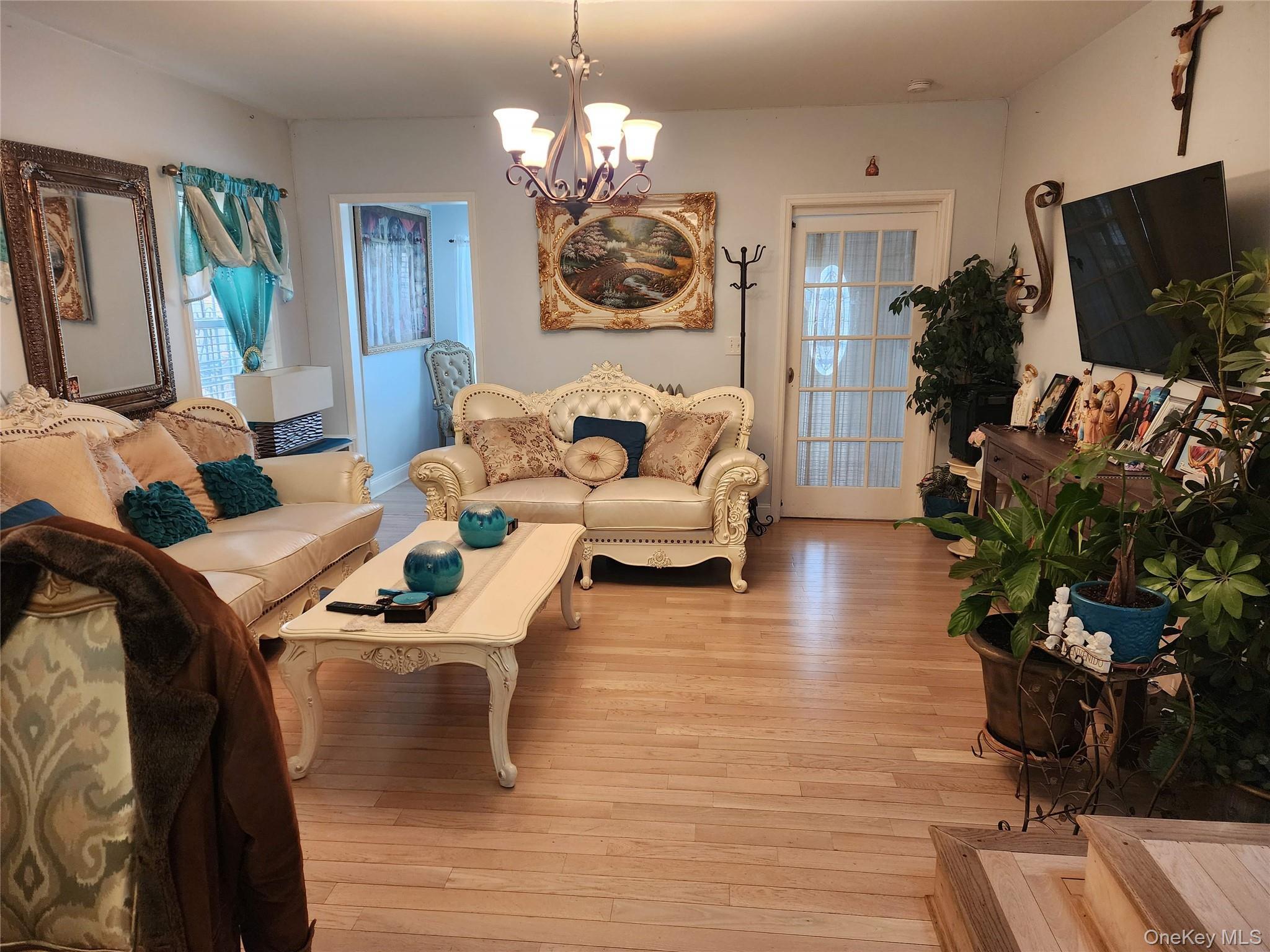 Single Family 64th Queens, NY 11385, MLS-980311-6