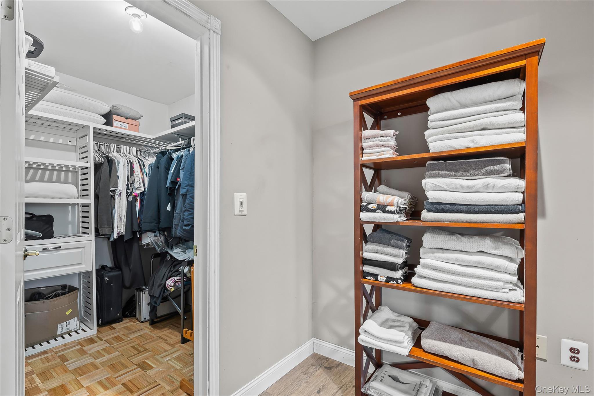 Single Family Lake Shore  Ulster County, NY 12566, MLS-980317-25