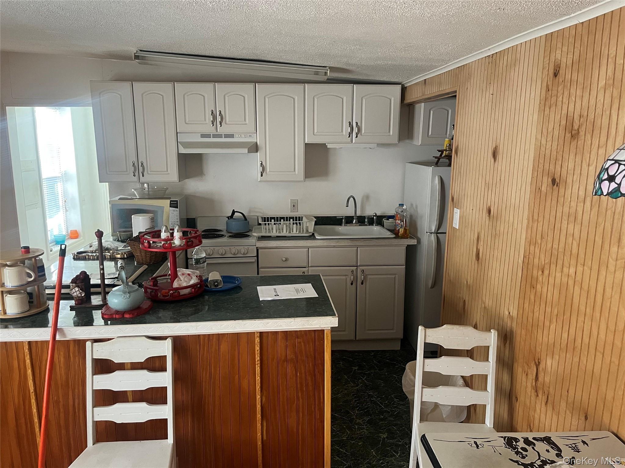 Single Family 22nd  Suffolk County, NY 11972, MLS-980319-4