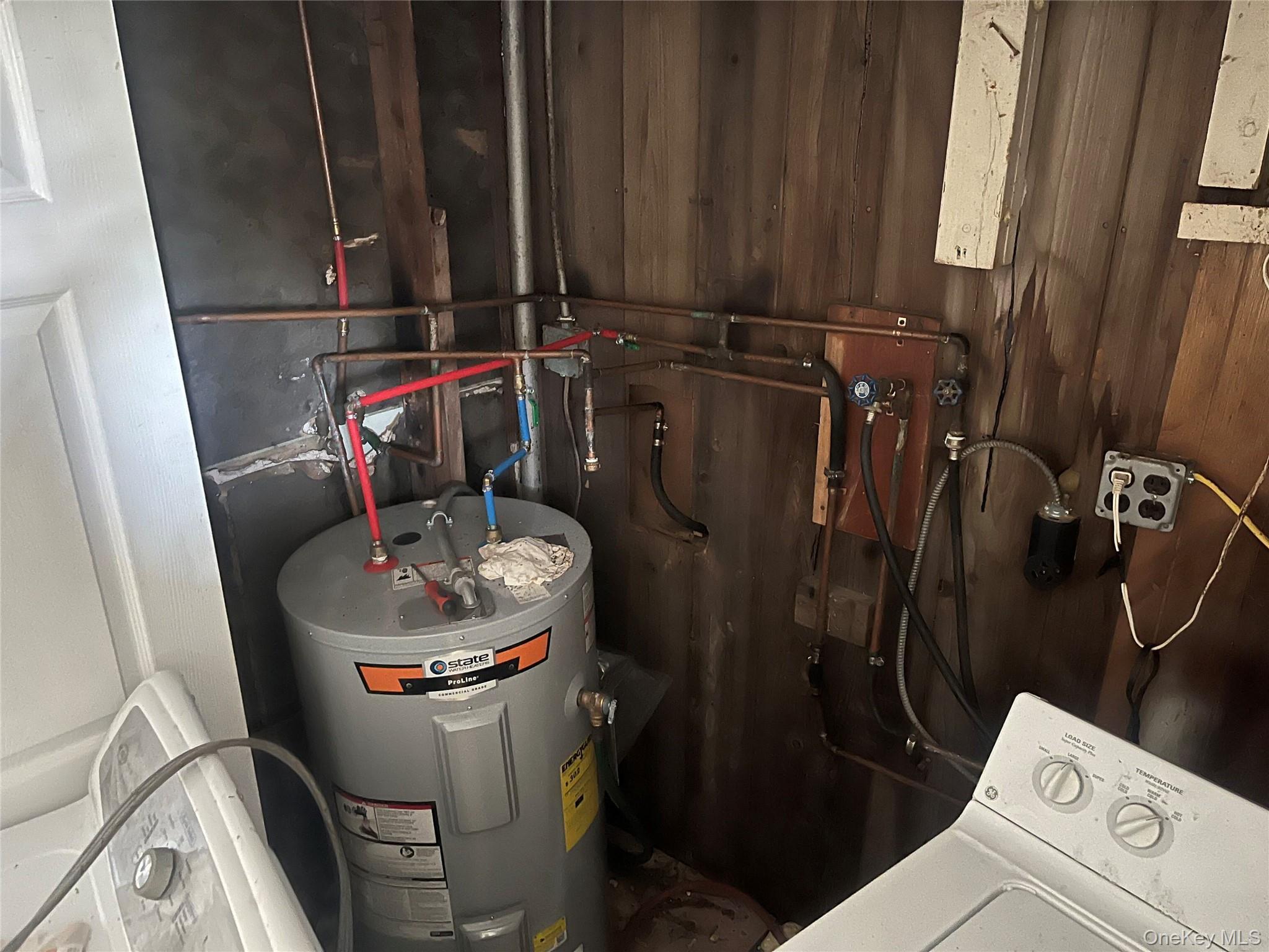 Single Family 22nd  Suffolk County, NY 11972, MLS-980319-8