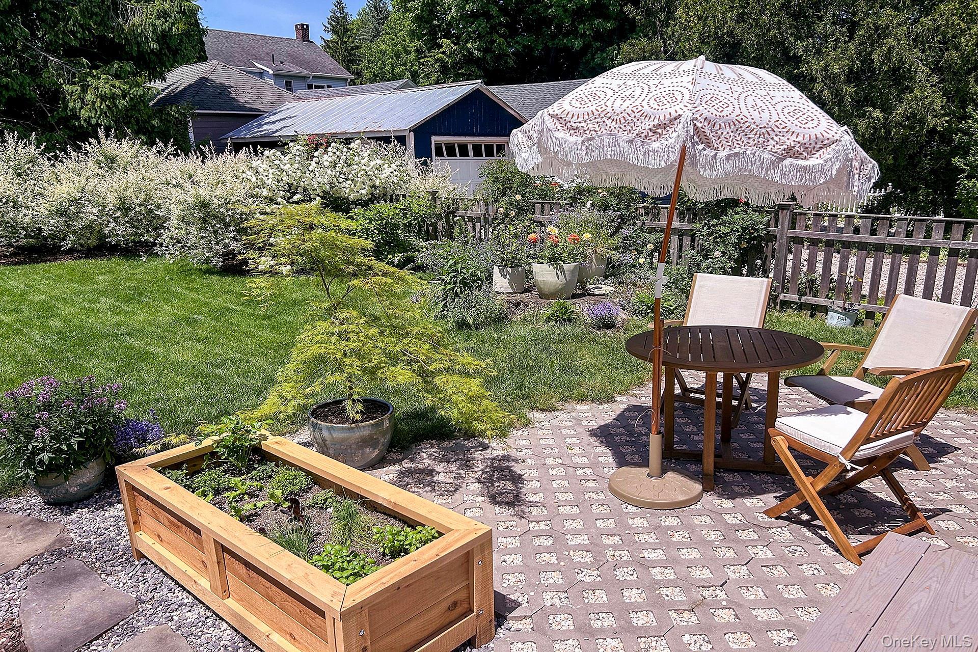 Single Family Central  Dutchess County, NY 12546, MLS-980323-4