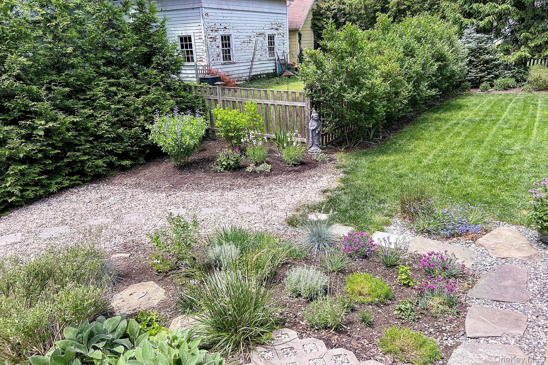 Single Family Central  Dutchess County, NY 12546, MLS-980323-6