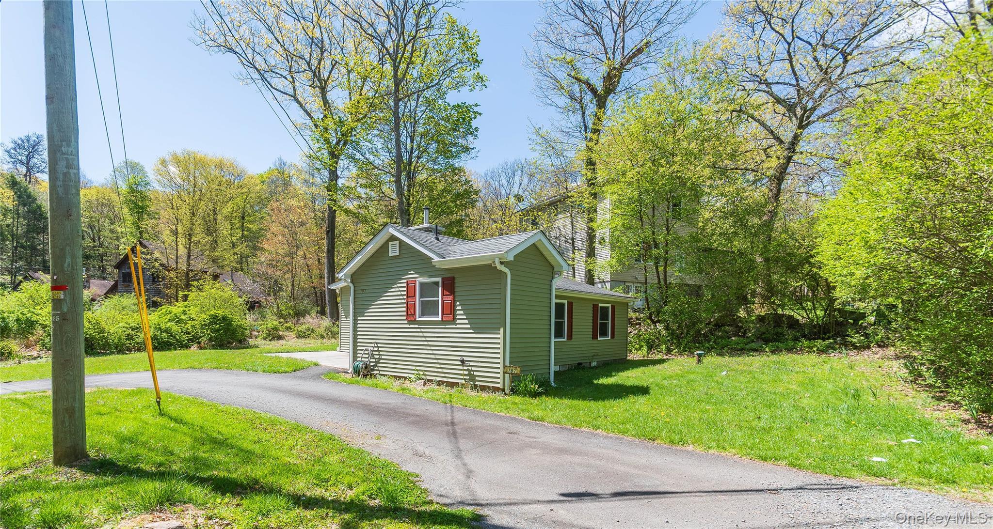 Single Family Forest Glen Road  Orange County, NY 10950, MLS-980324-27