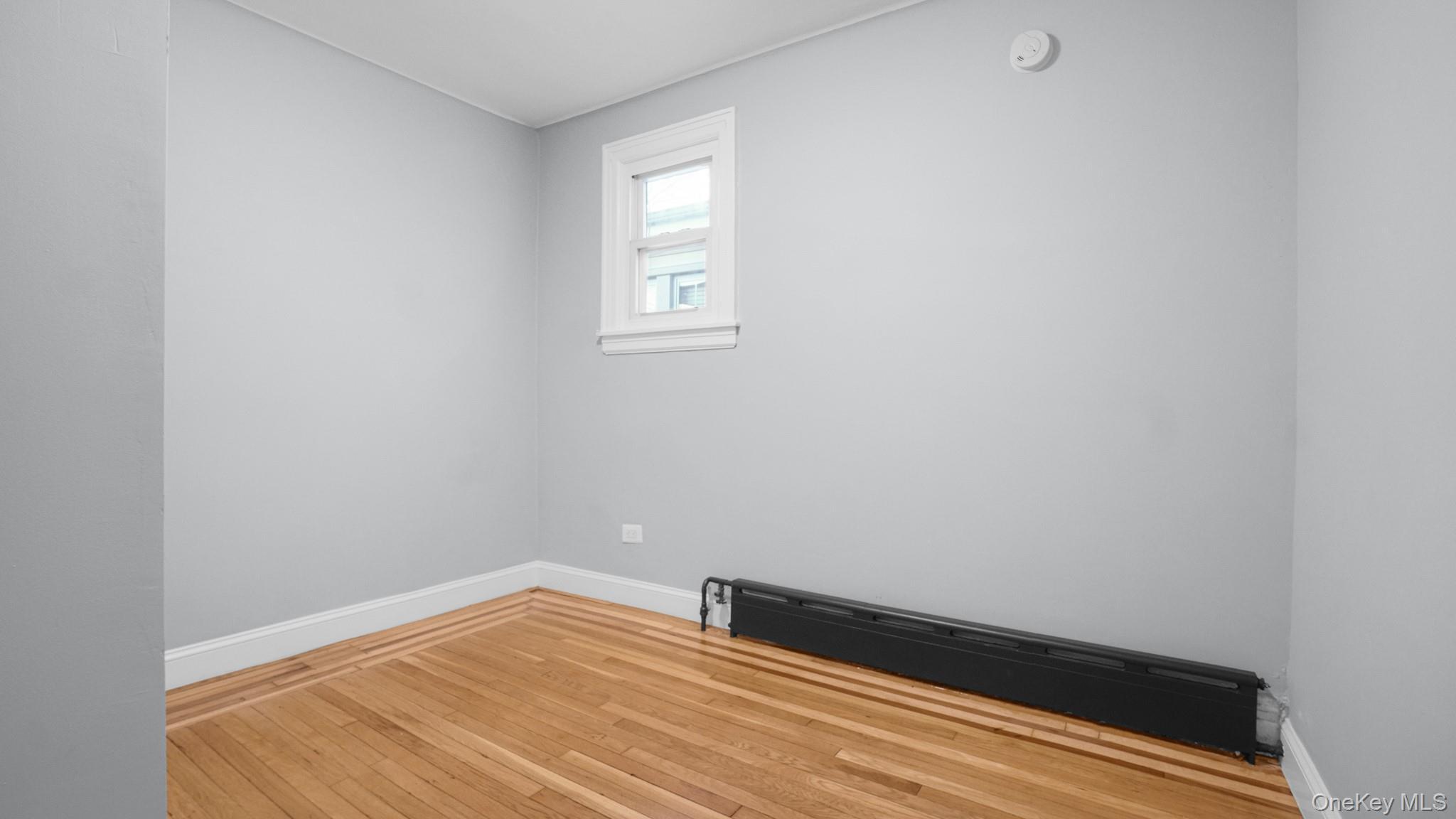 Single Family 235th Bronx, NY 10470, MLS-980325-15