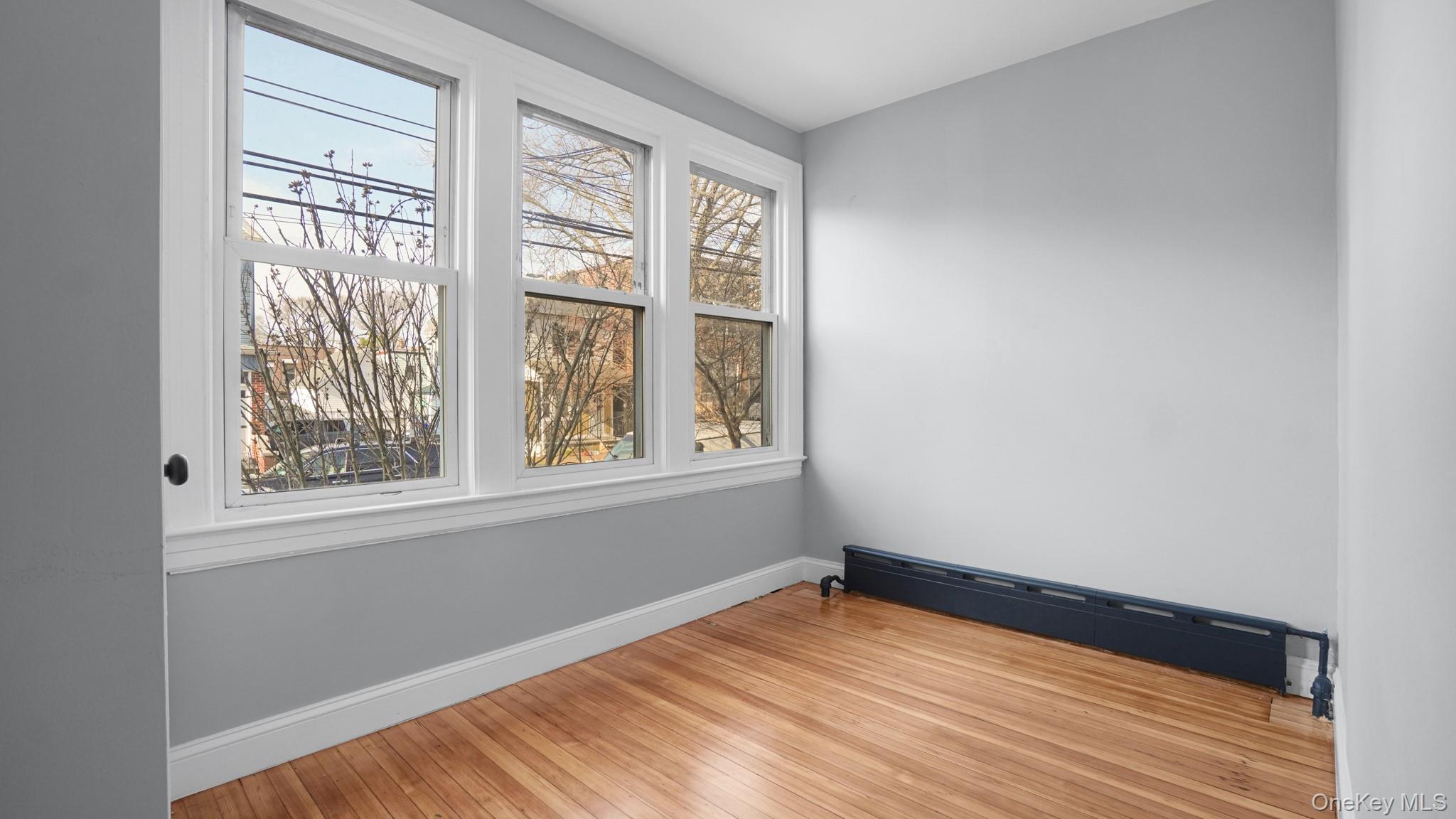 Single Family 235th Bronx, NY 10470, MLS-980325-16