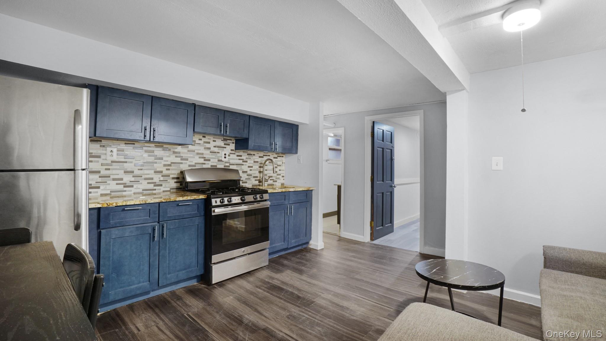 Single Family 235th Bronx, NY 10470, MLS-980325-20
