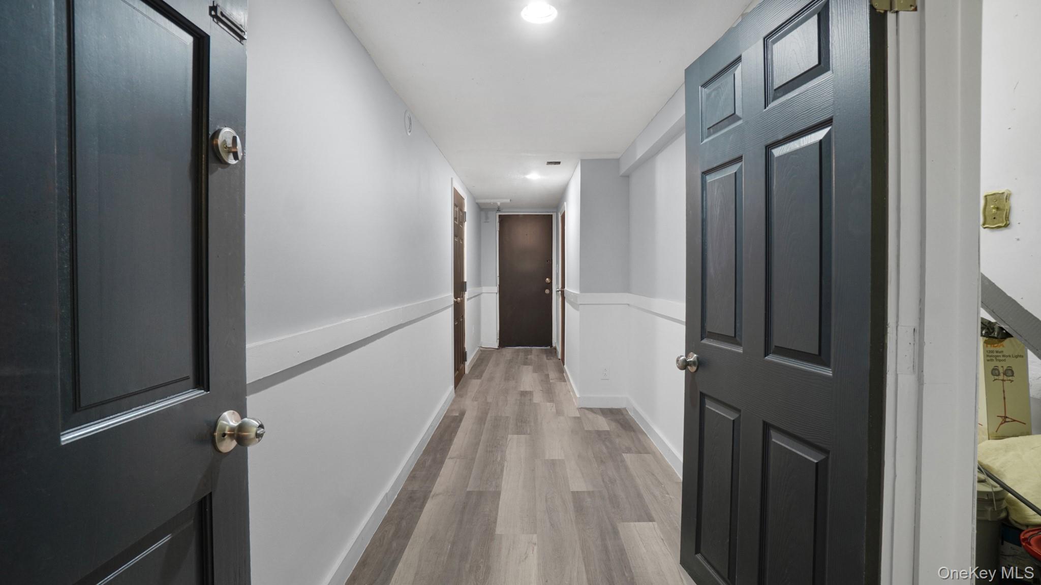 Single Family 235th Bronx, NY 10470, MLS-980325-23