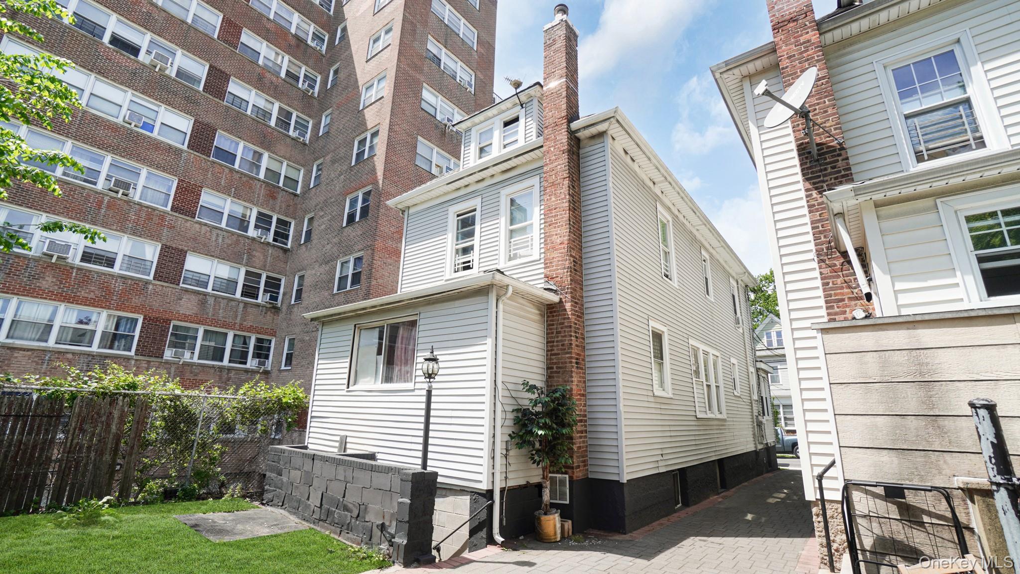 Single Family 235th Bronx, NY 10470, MLS-980325-26