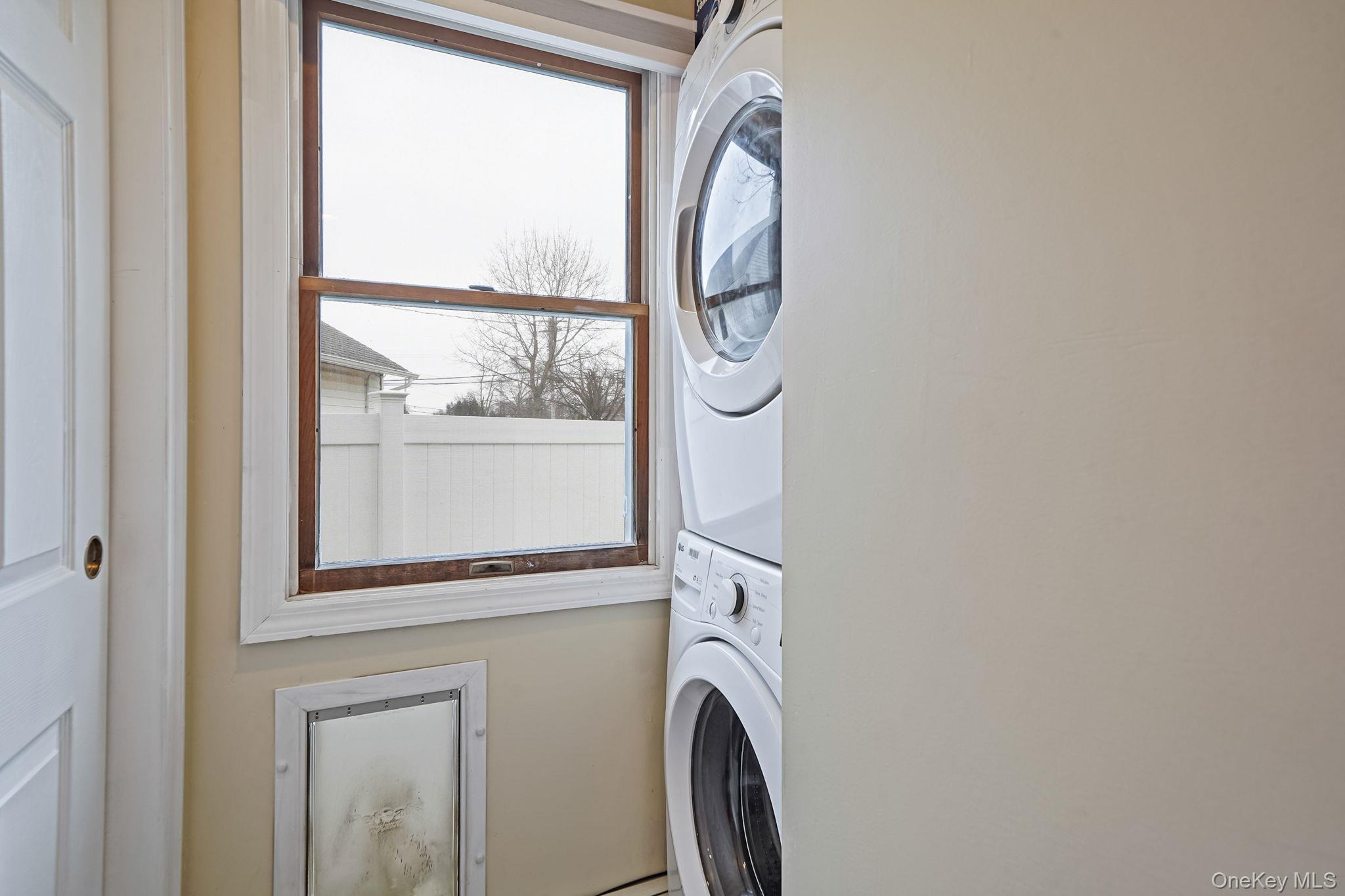 Single Family Nehring  Suffolk County, NY 11702, MLS-980333-20