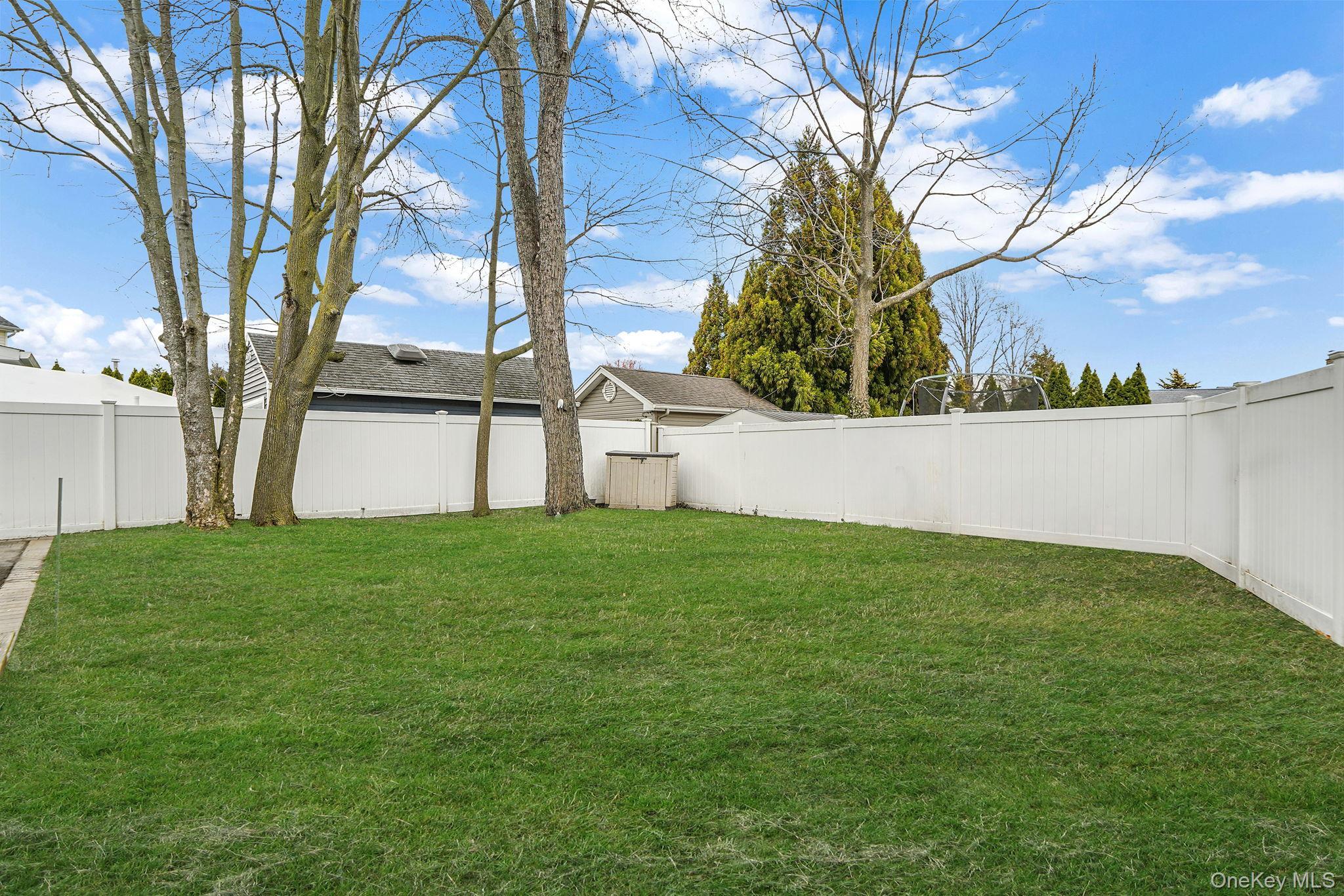 Single Family Nehring  Suffolk County, NY 11702, MLS-980333-21