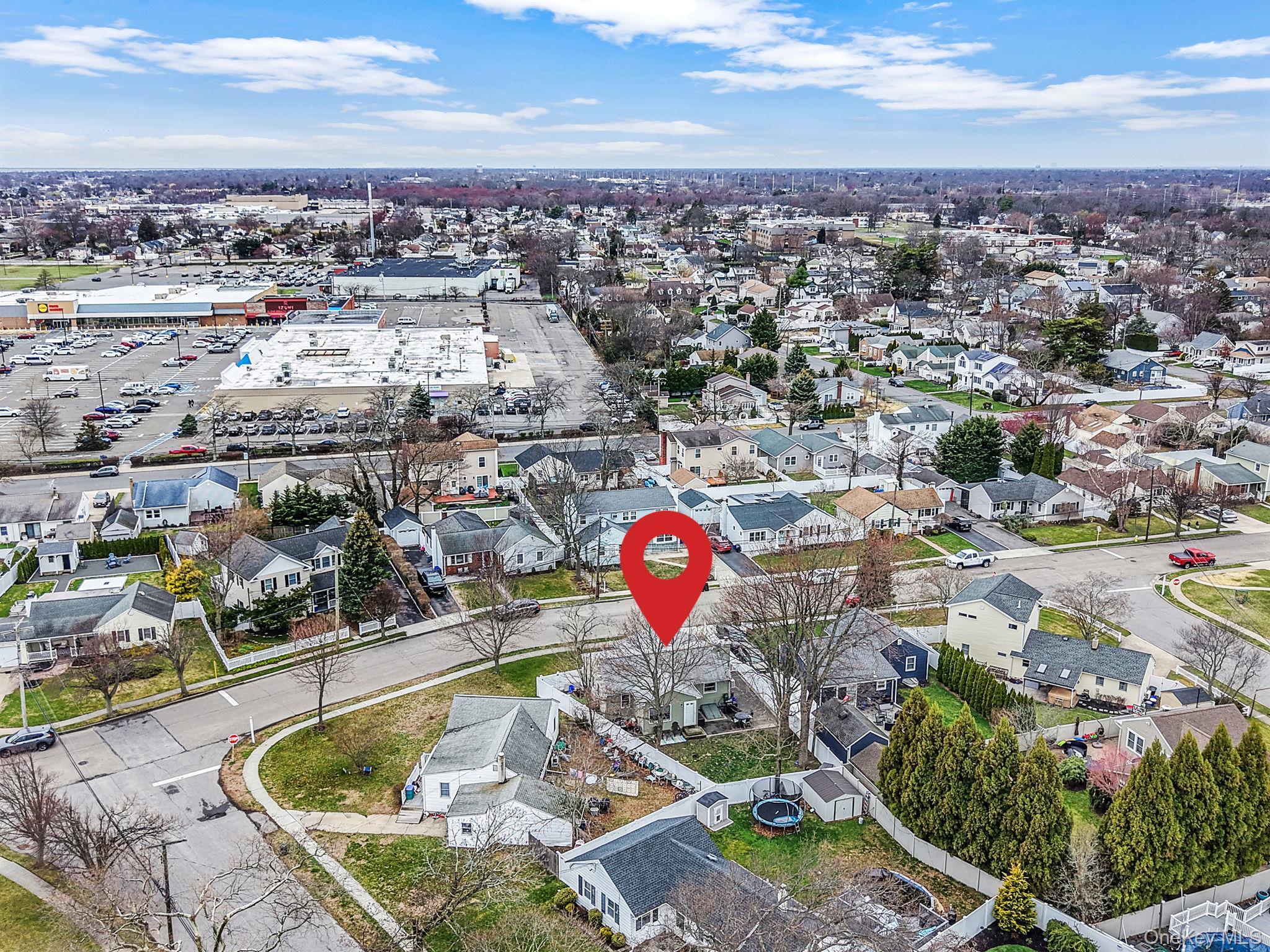 Single Family Nehring  Suffolk County, NY 11702, MLS-980333-26