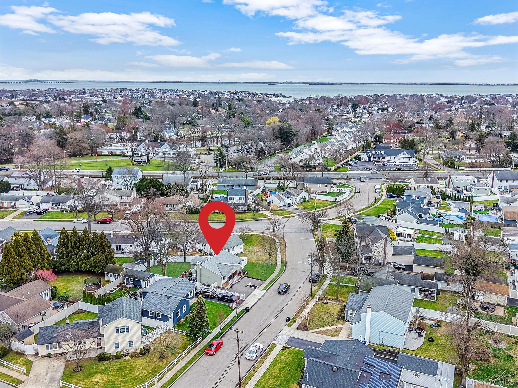 Single Family Nehring  Suffolk County, NY 11702, MLS-980333-27