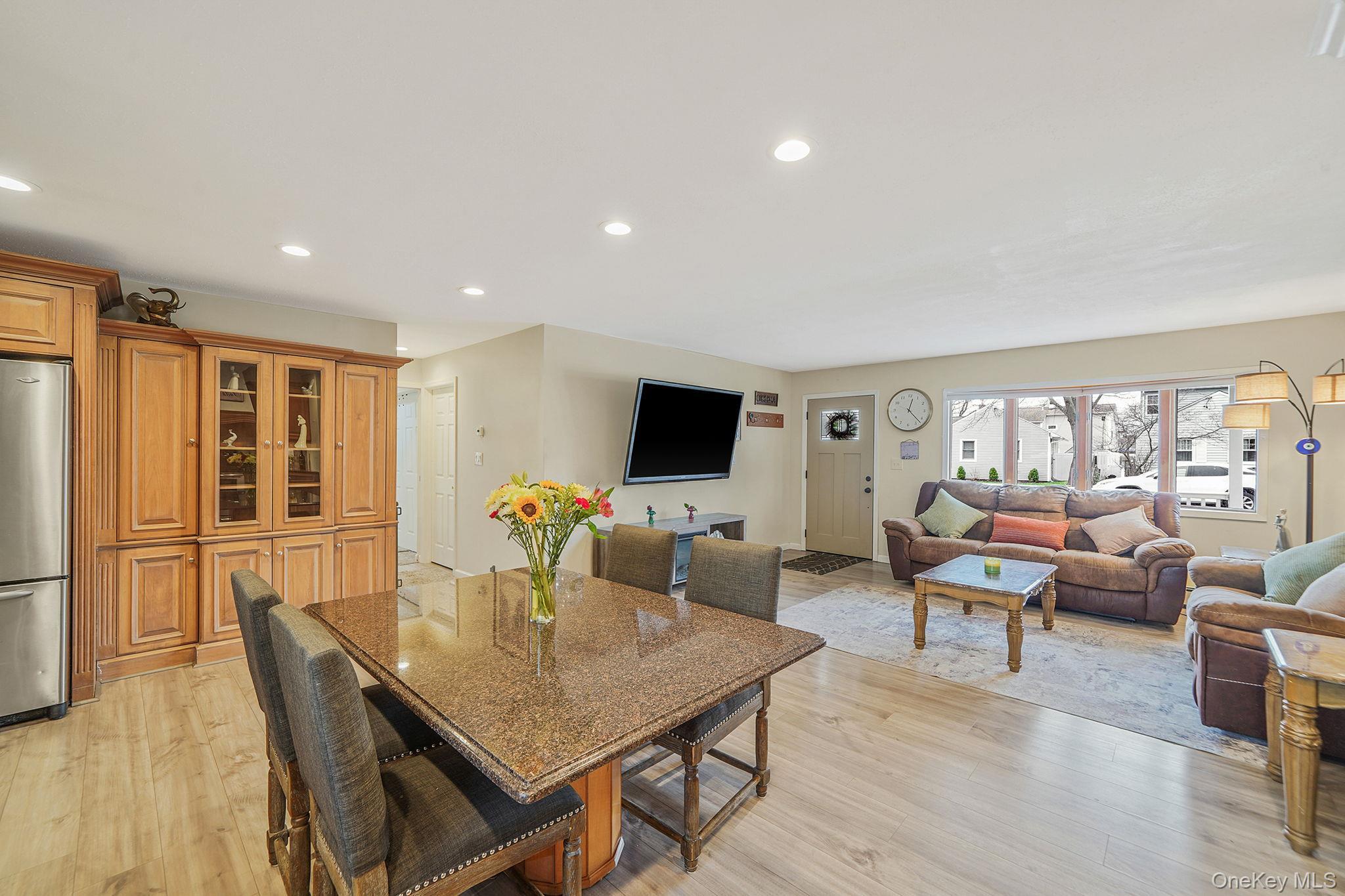 Single Family Nehring  Suffolk County, NY 11702, MLS-980333-7