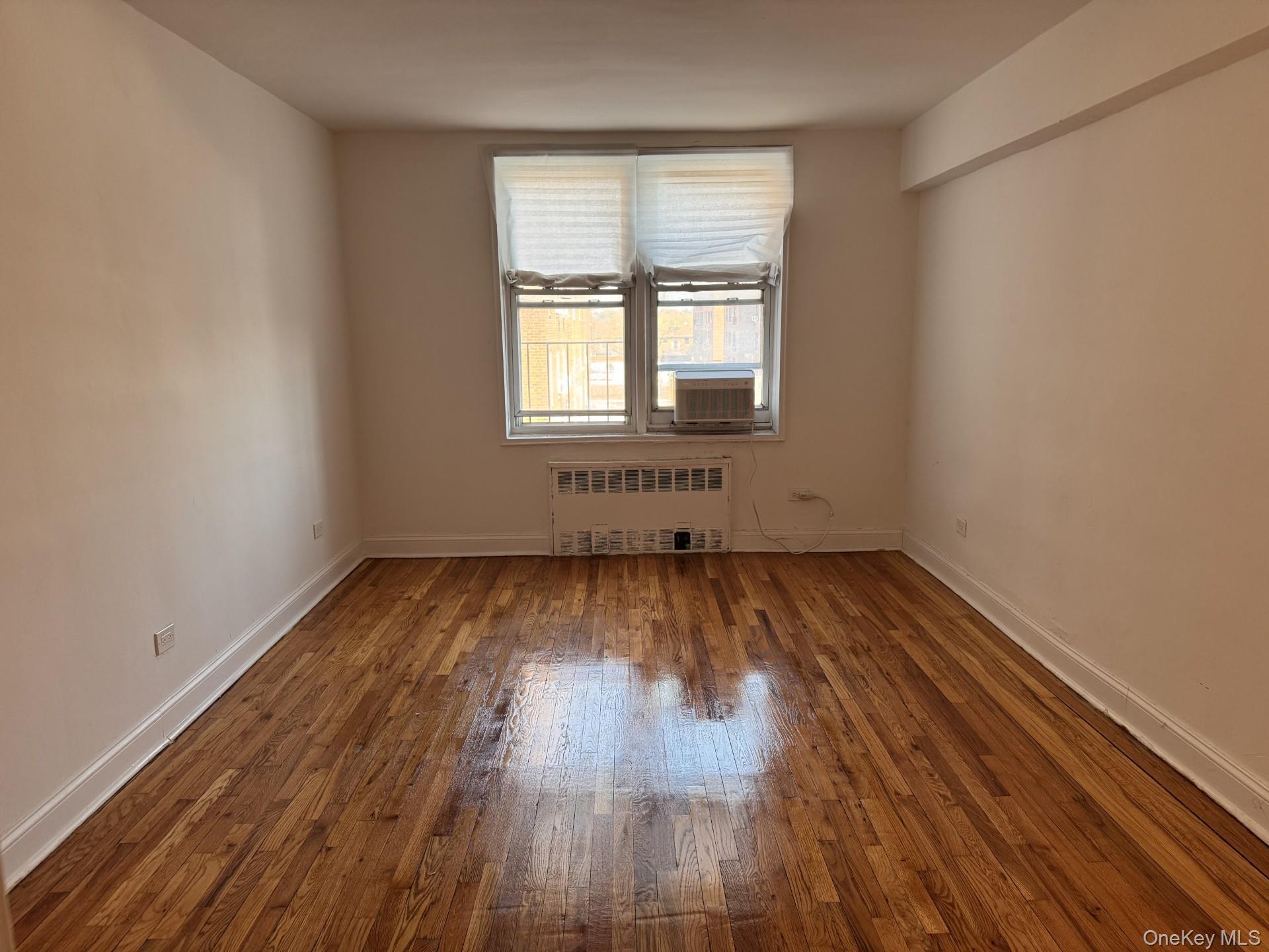 Apartment 108th Queens, NY 11375, MLS-980350-3