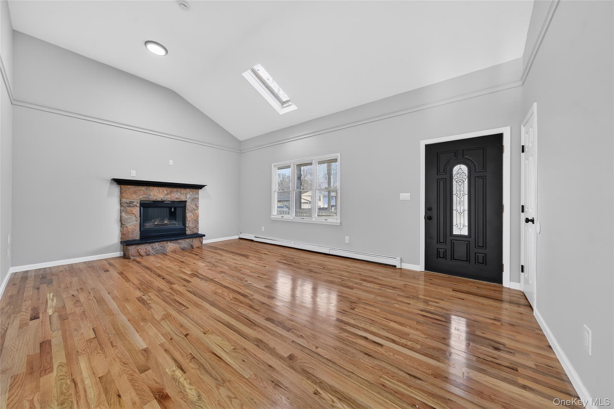 Single Family Oak  Suffolk County, NY 11967, MLS-980355-10