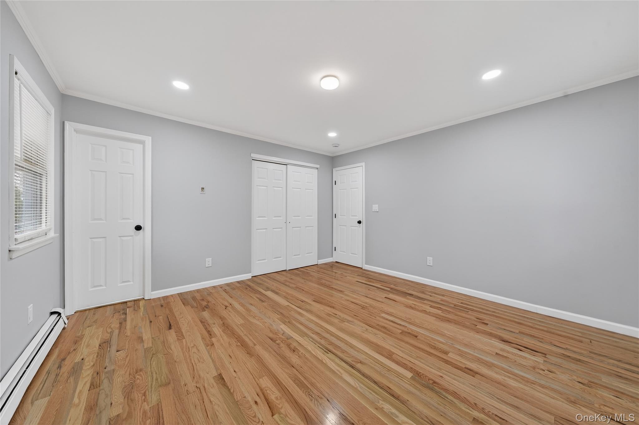 Single Family Oak  Suffolk County, NY 11967, MLS-980355-15