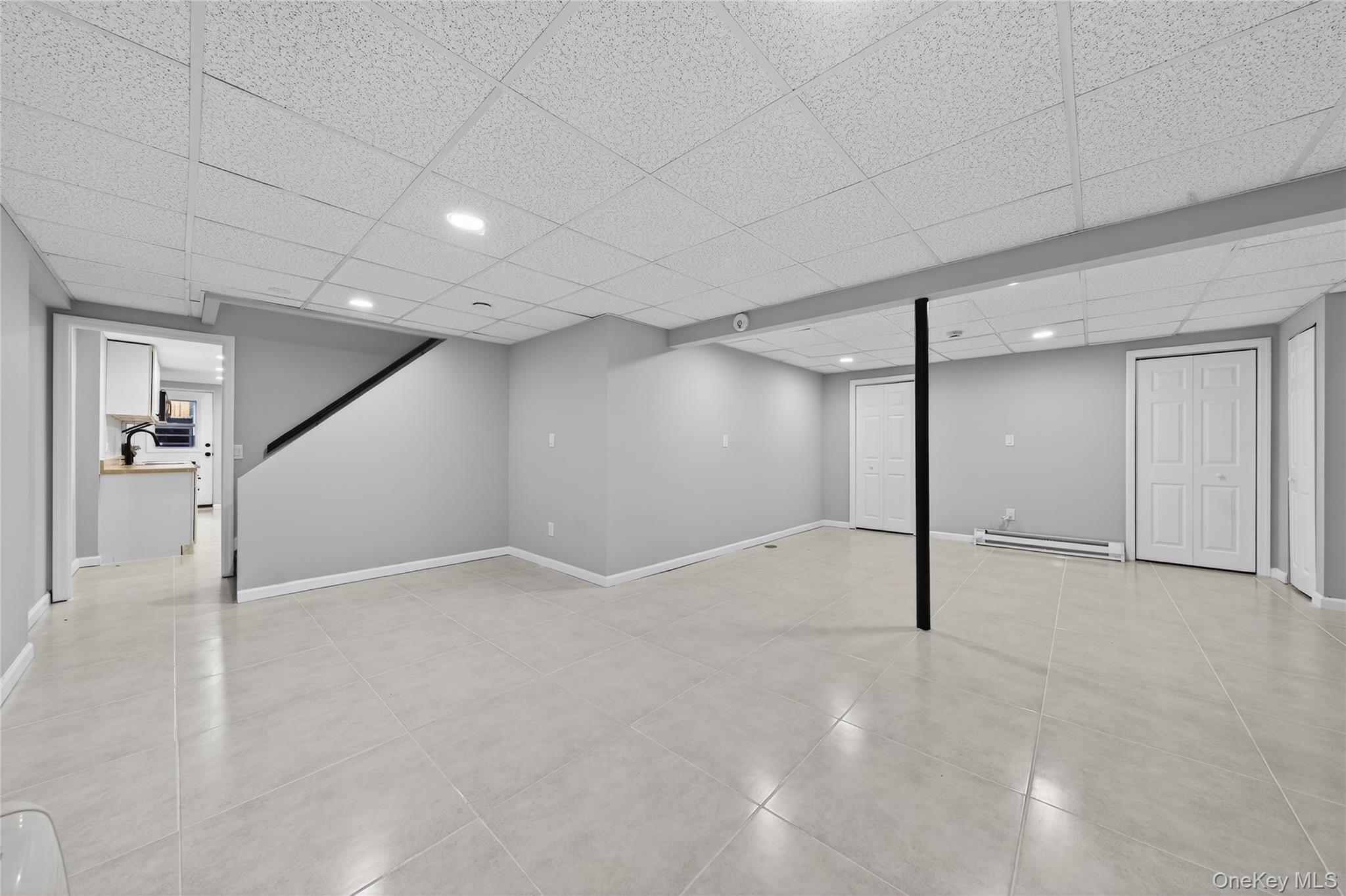 Single Family Oak  Suffolk County, NY 11967, MLS-980355-25