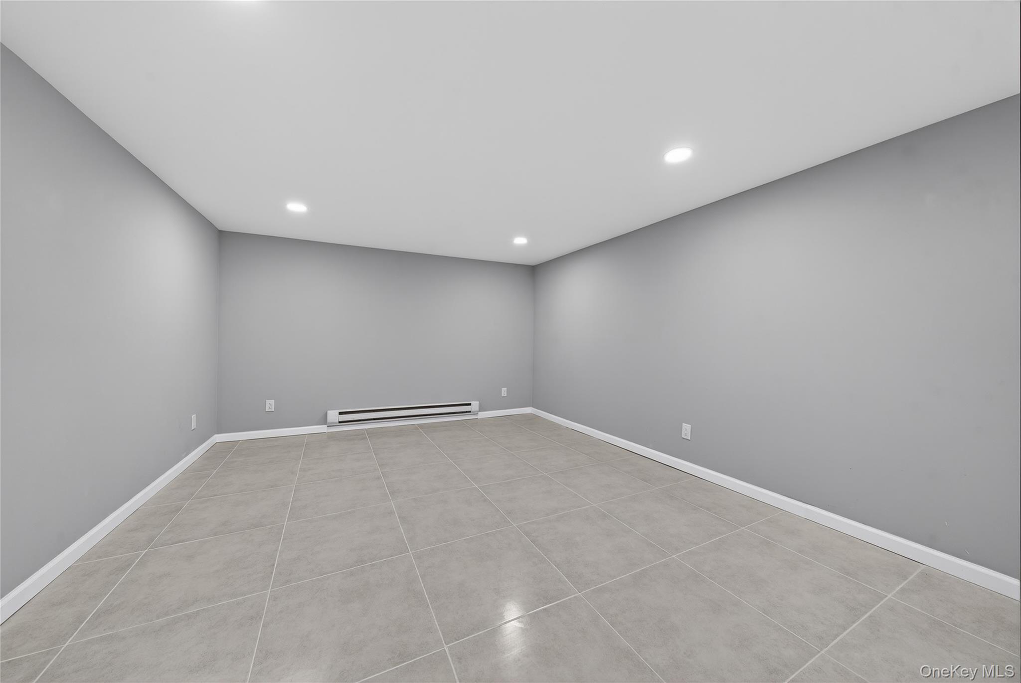 Single Family Oak  Suffolk County, NY 11967, MLS-980355-26