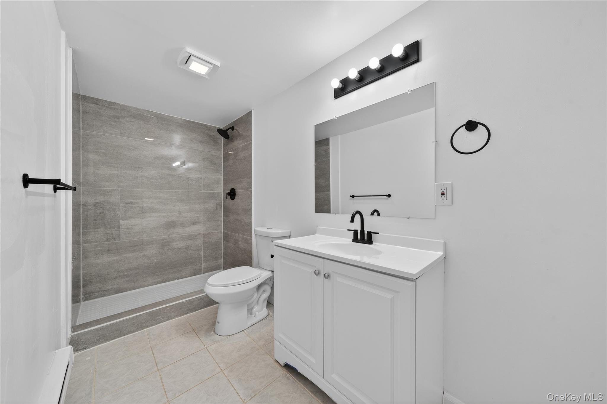 Single Family Oak  Suffolk County, NY 11967, MLS-980355-28