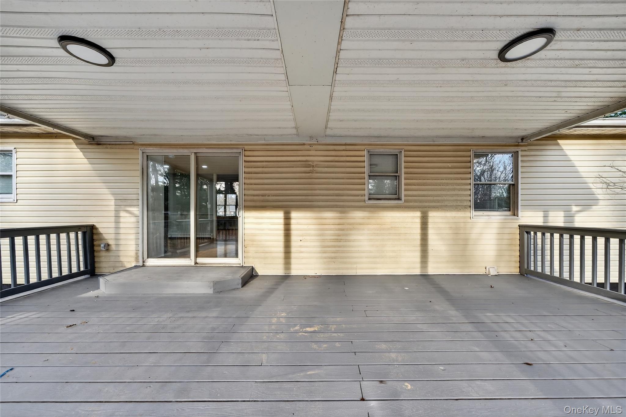 Single Family Oak  Suffolk County, NY 11967, MLS-980355-33