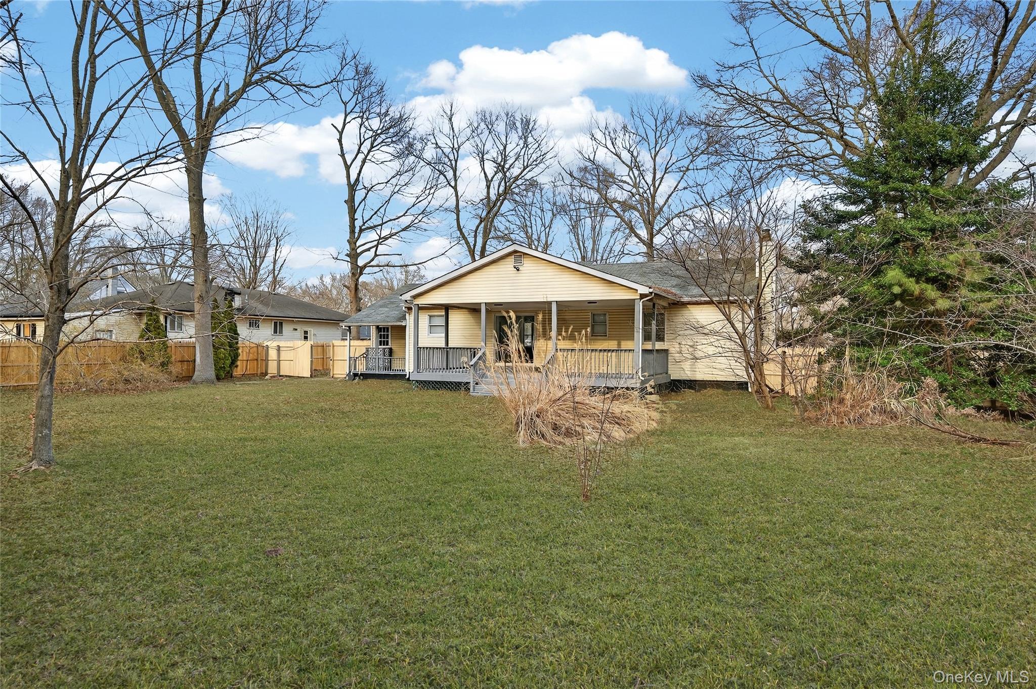 Single Family Oak  Suffolk County, NY 11967, MLS-980355-37