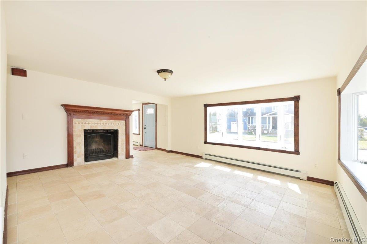 Single Family Cabot  Nassau County, NY 11758, MLS-980358-10