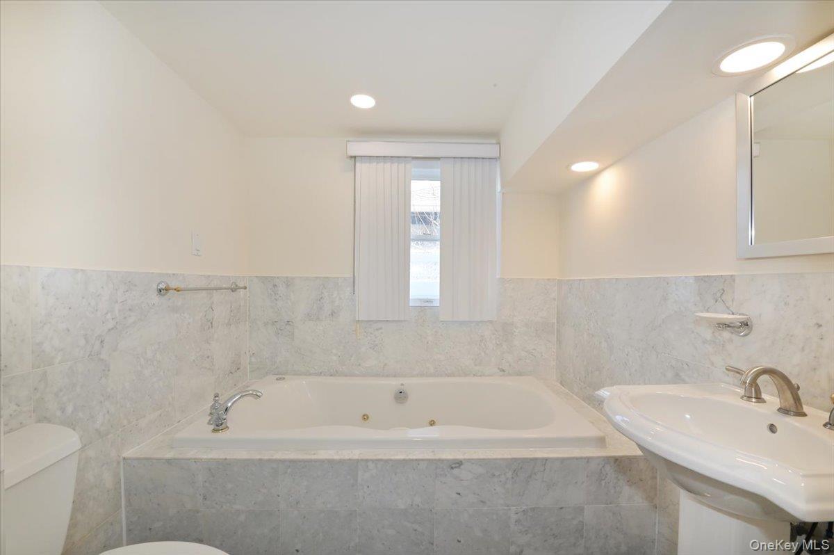 Single Family Cabot  Nassau County, NY 11758, MLS-980358-21