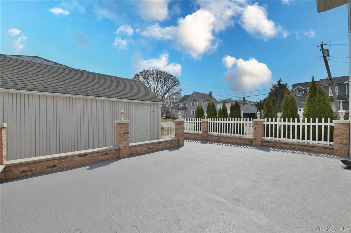 Single Family Cabot  Nassau County, NY 11758, MLS-980358-30