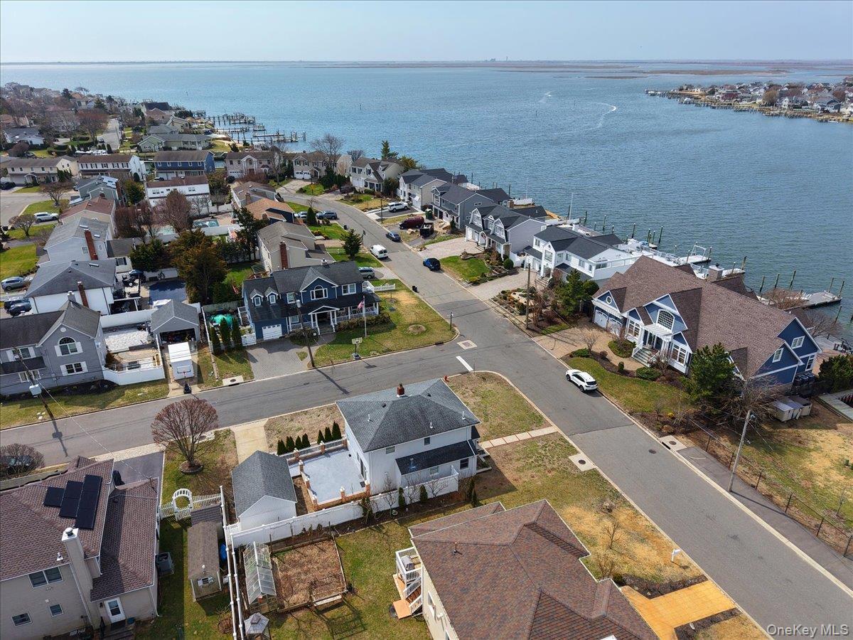 Single Family Cabot  Nassau County, NY 11758, MLS-980358-38