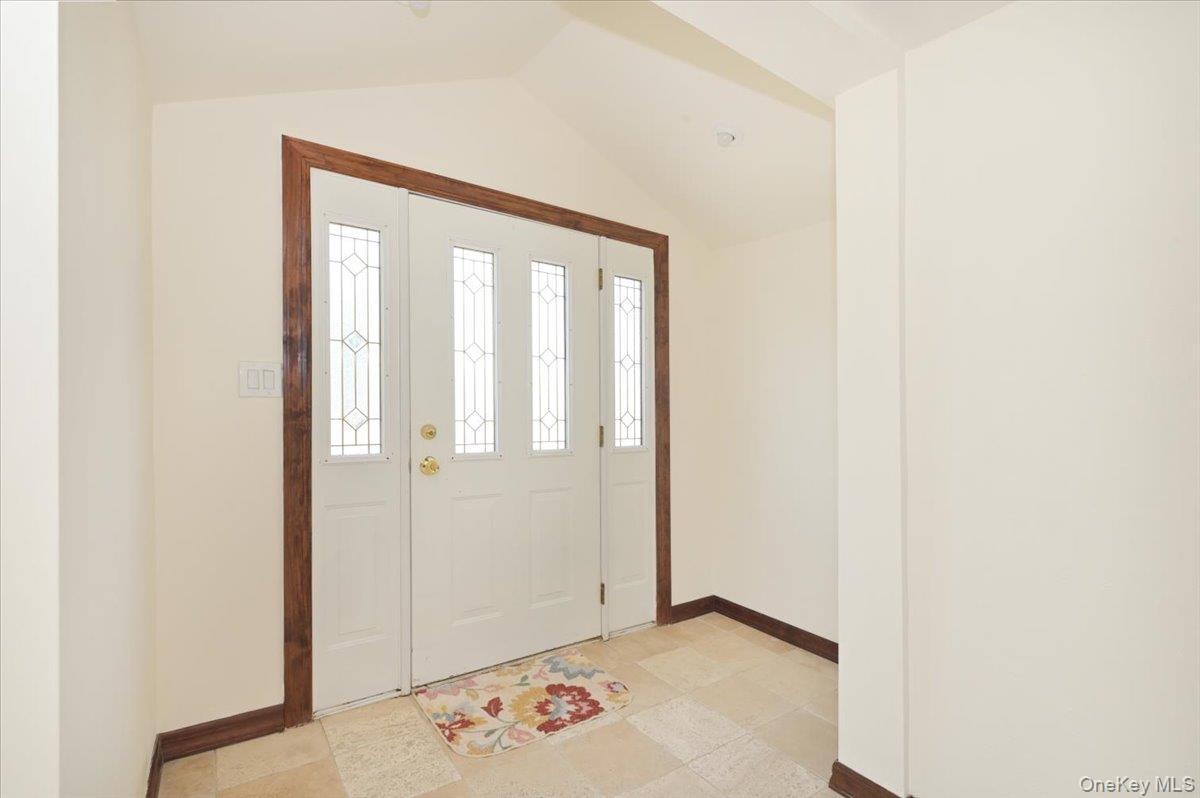 Single Family Cabot  Nassau County, NY 11758, MLS-980358-8