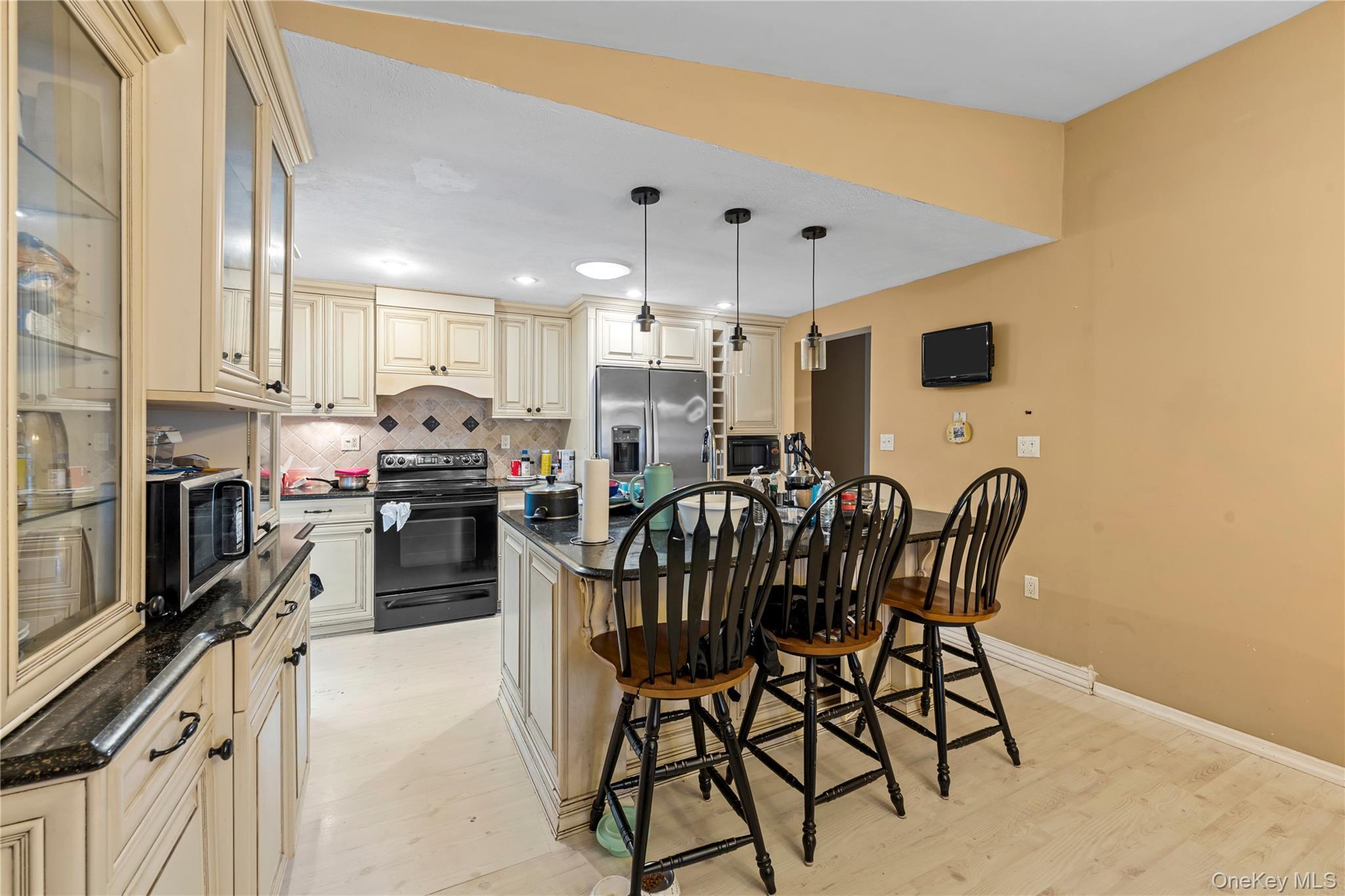 Single Family Horseblock  Suffolk County, NY 11720, MLS-980364-4