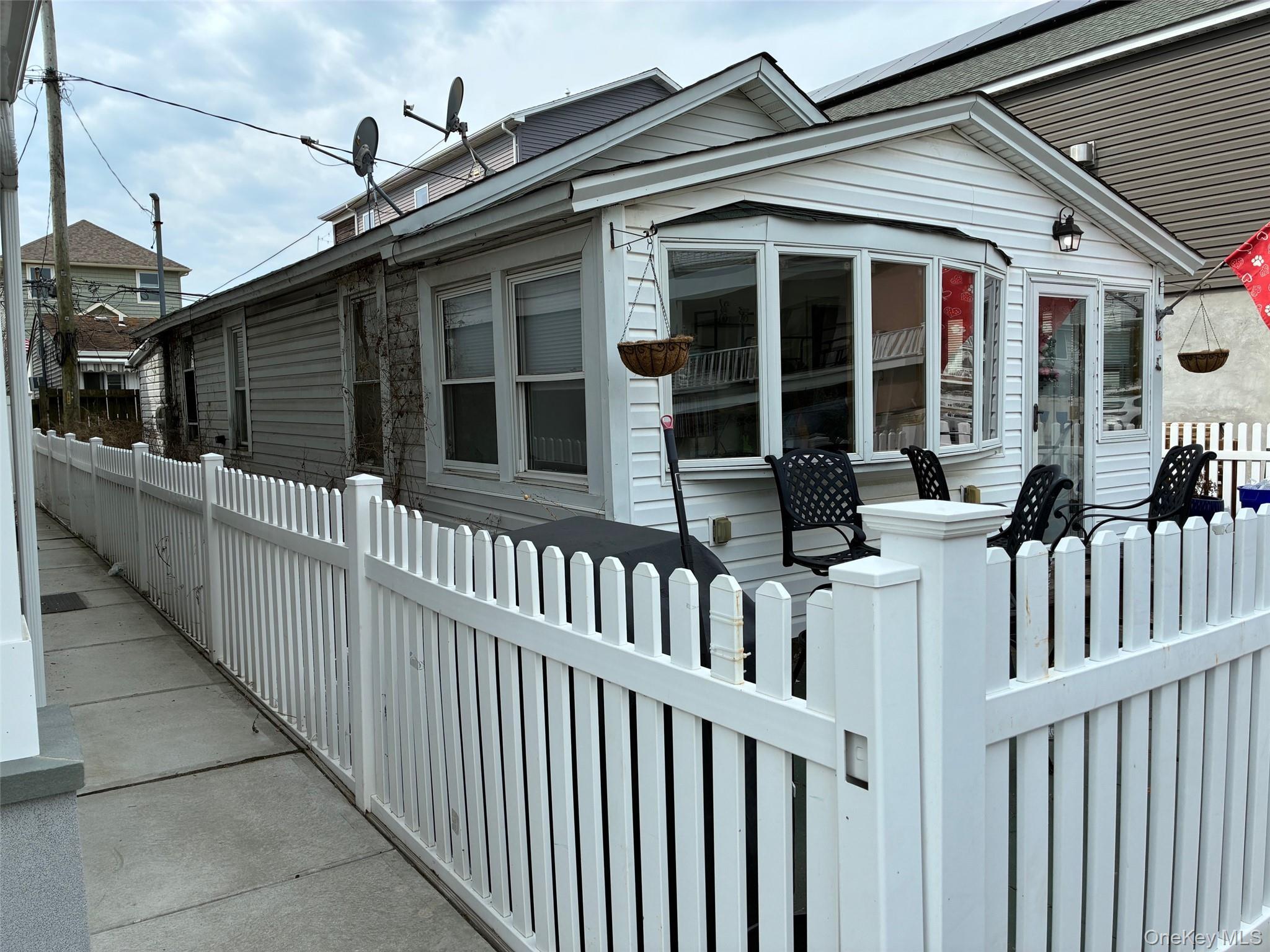 Single Family Pennsylvania  Nassau County, NY 11561, MLS-980378-4