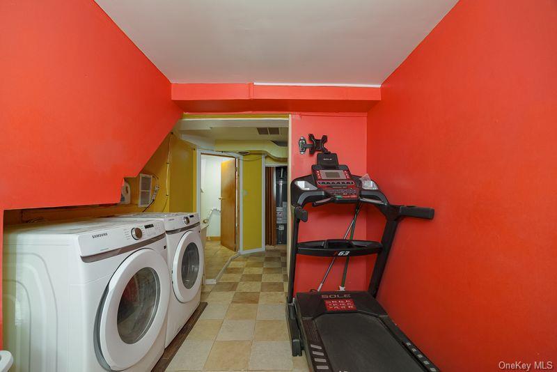 Single Family Innis  Dutchess County, NY 12601, MLS-980383-24