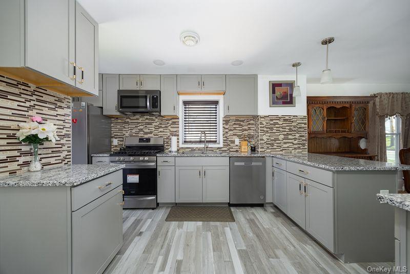 Single Family Innis  Dutchess County, NY 12601, MLS-980383-7