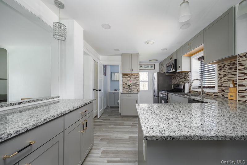 Single Family Innis  Dutchess County, NY 12601, MLS-980383-9