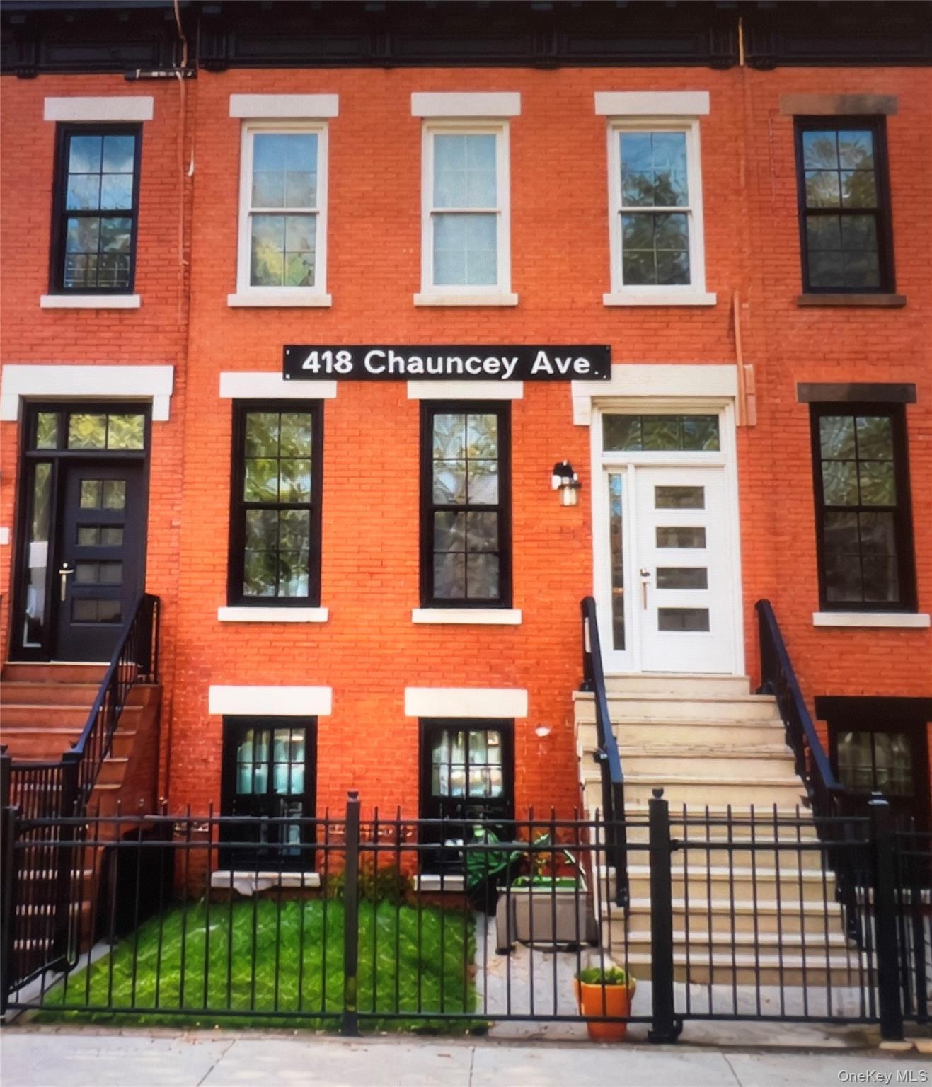 Single Family Chauncey  Brooklyn, NY 11233, MLS-980392-2