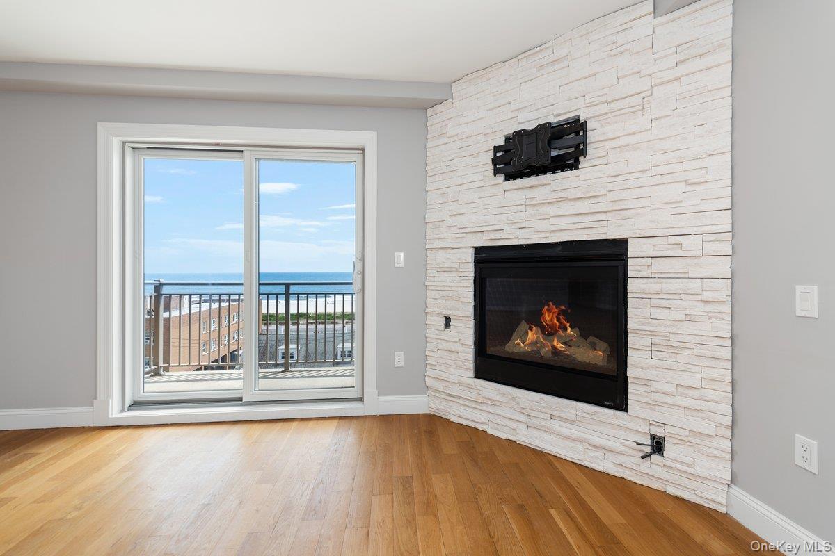 Condo Broadway  Nassau County, NY 11561, MLS-980410-10