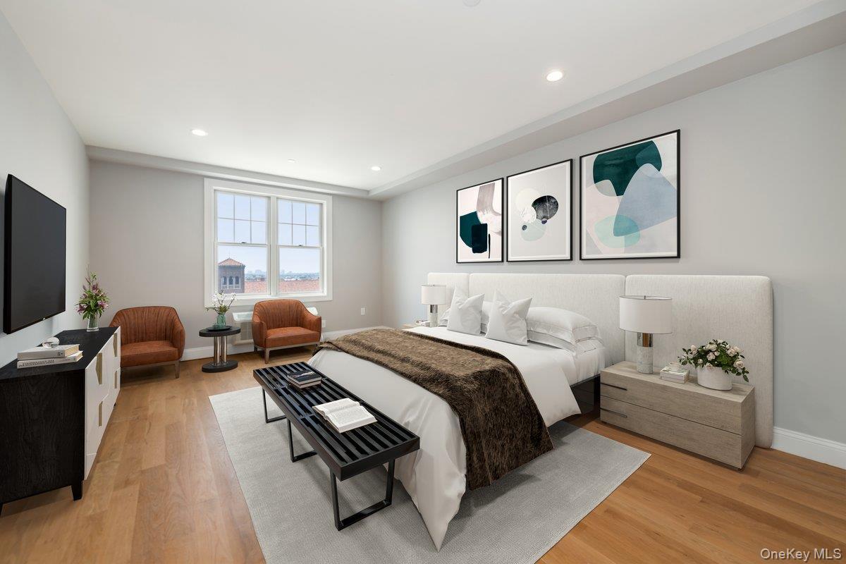 Condo Broadway  Nassau County, NY 11561, MLS-980410-15