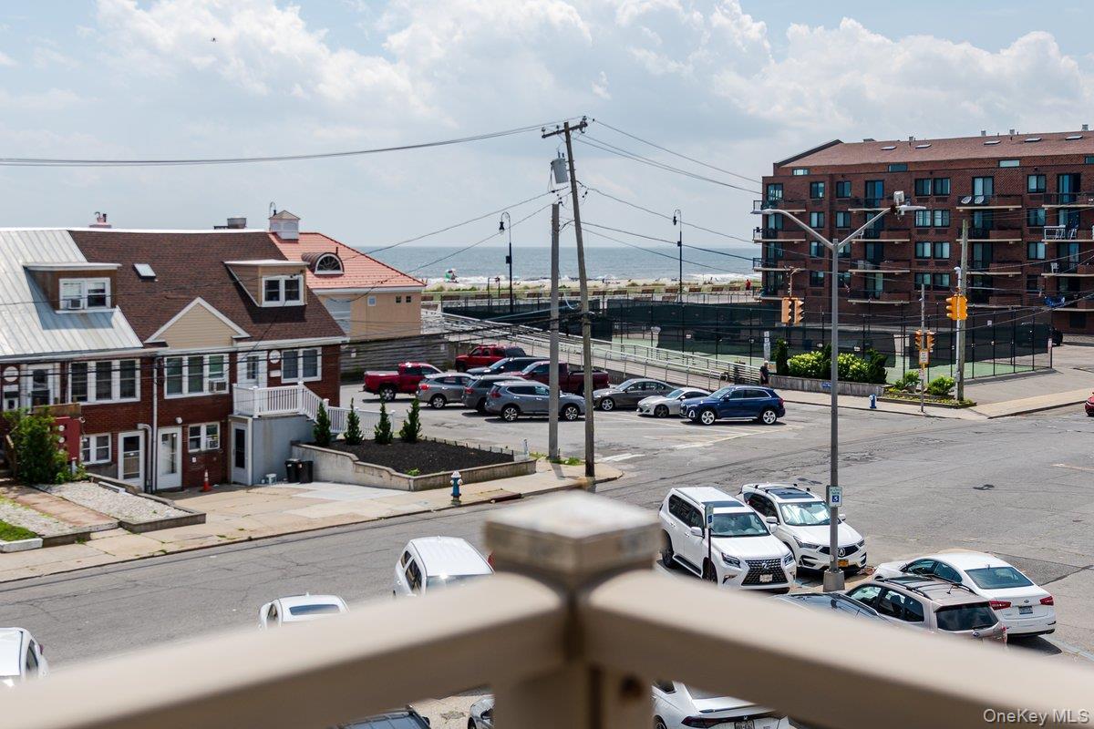 Condo Broadway  Nassau County, NY 11561, MLS-980410-22