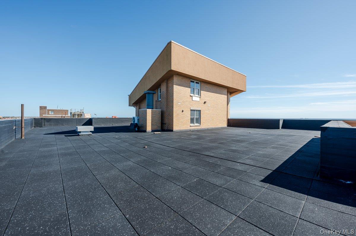 Condo Broadway  Nassau County, NY 11561, MLS-980410-39