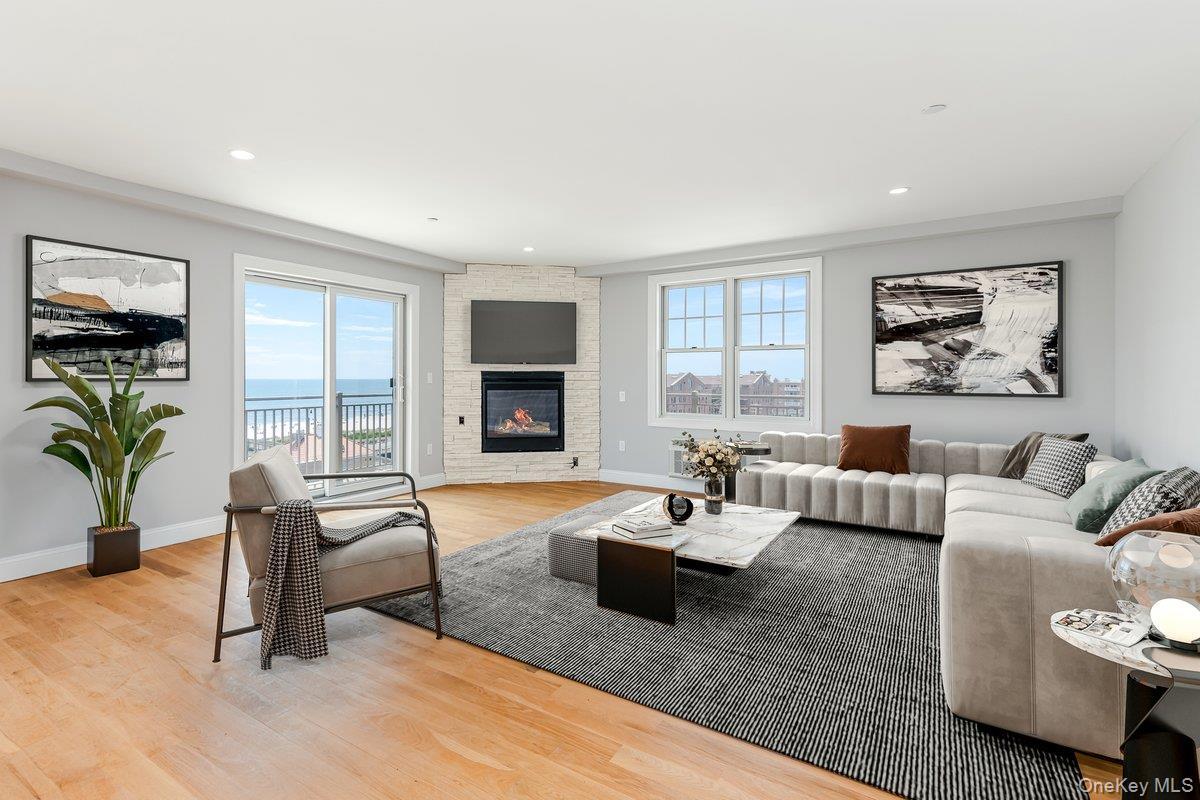 Condo Broadway  Nassau County, NY 11561, MLS-980410-6