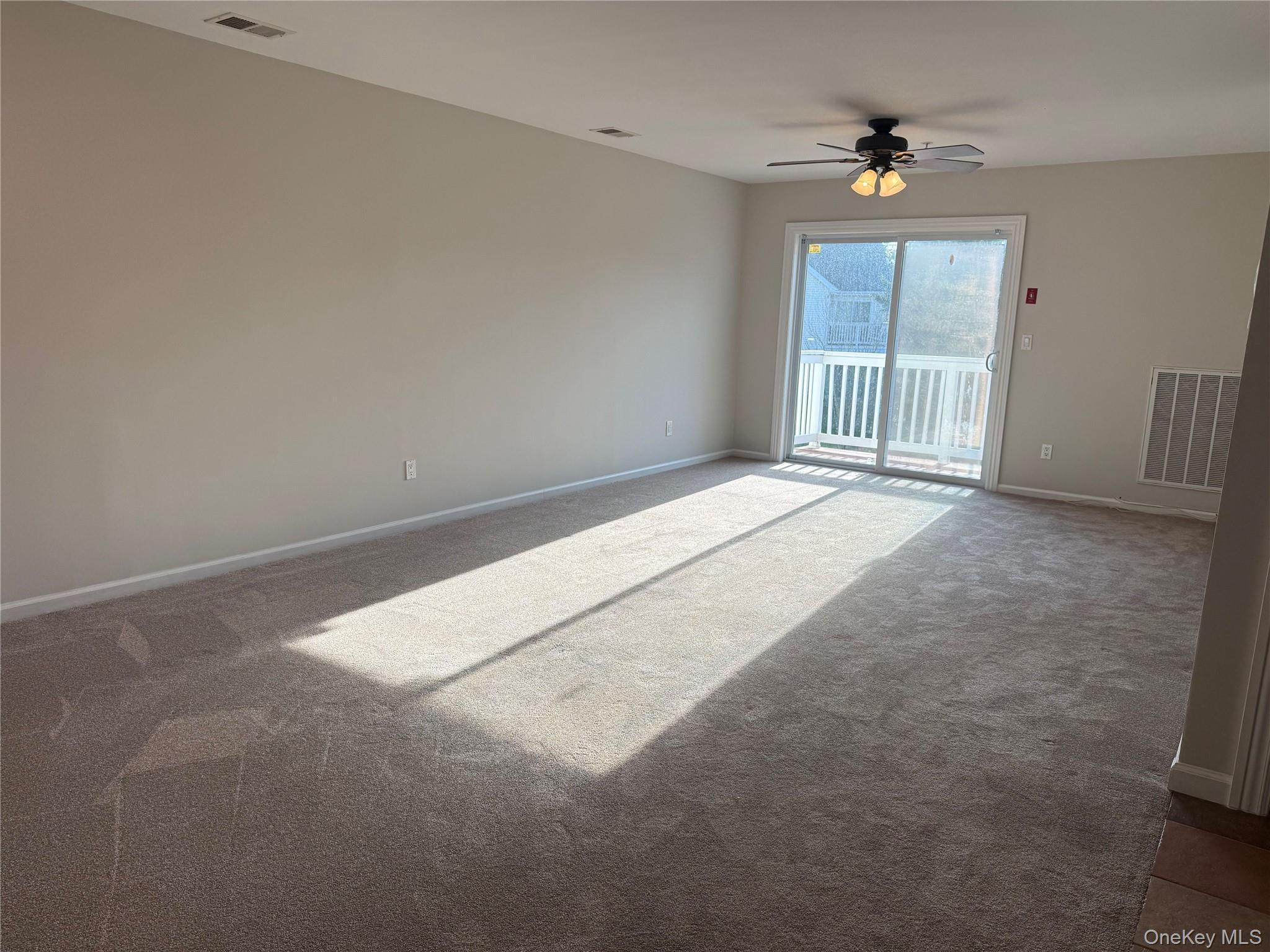 Condo Lorien  Suffolk County, NY 11747, MLS-980422-3