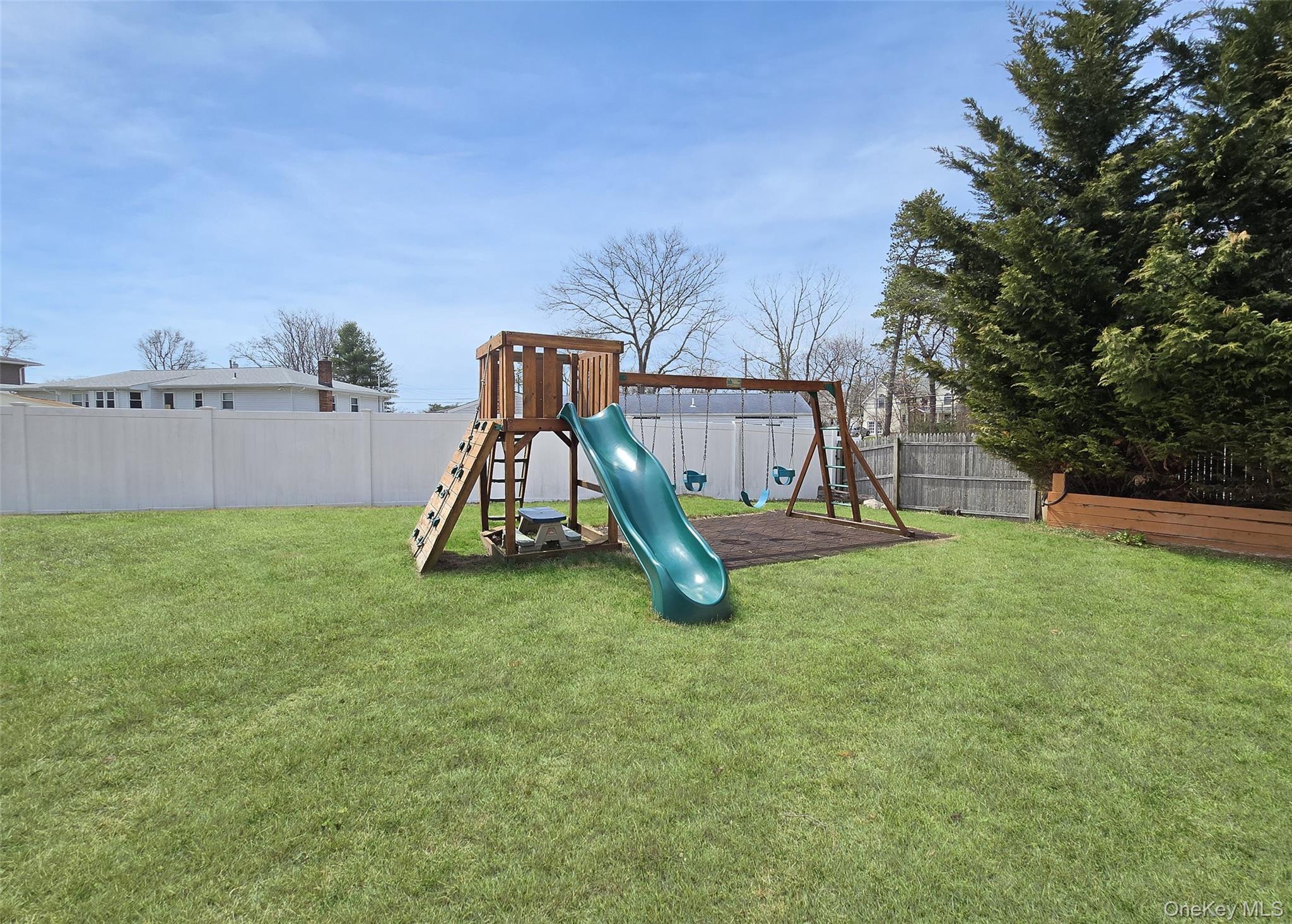 Single Family Browns  Suffolk County, NY 11767, MLS-980443-19